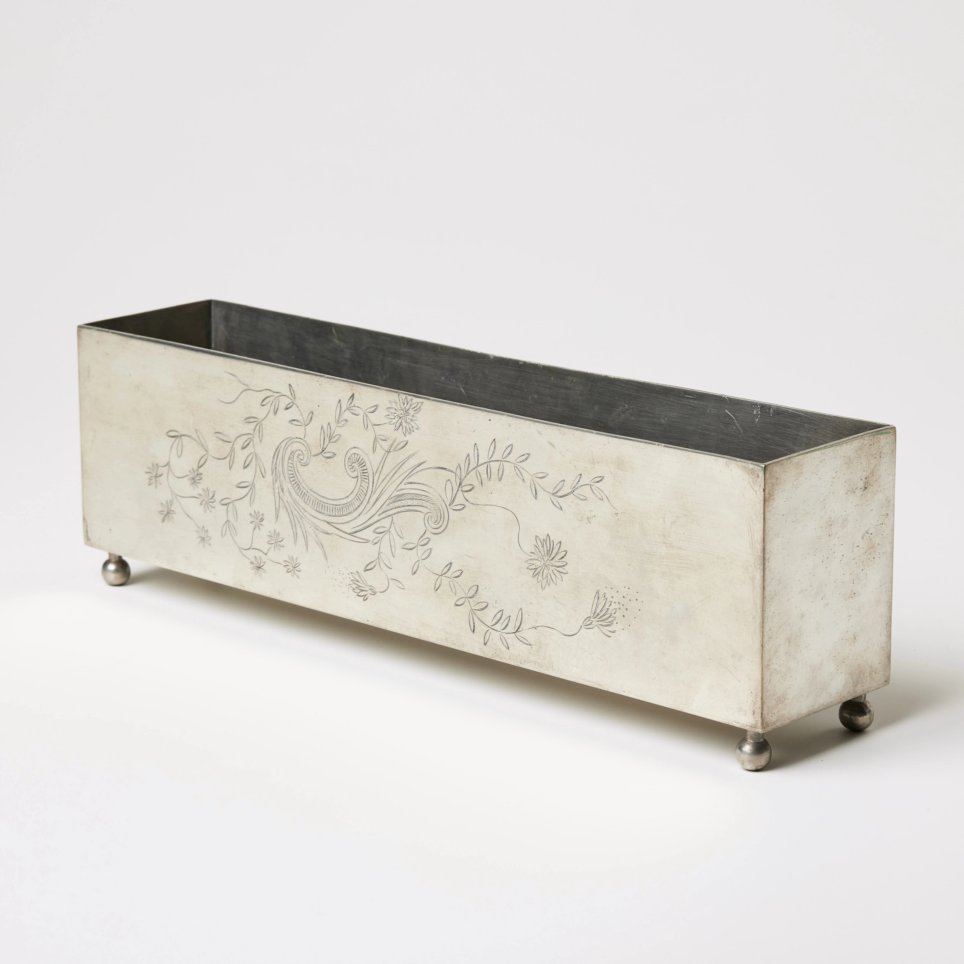 BJÖRN TRÄGÅRDH. Jardinjär, Firma Svenskt Tenn, Stockholm 1930, modellnummer
