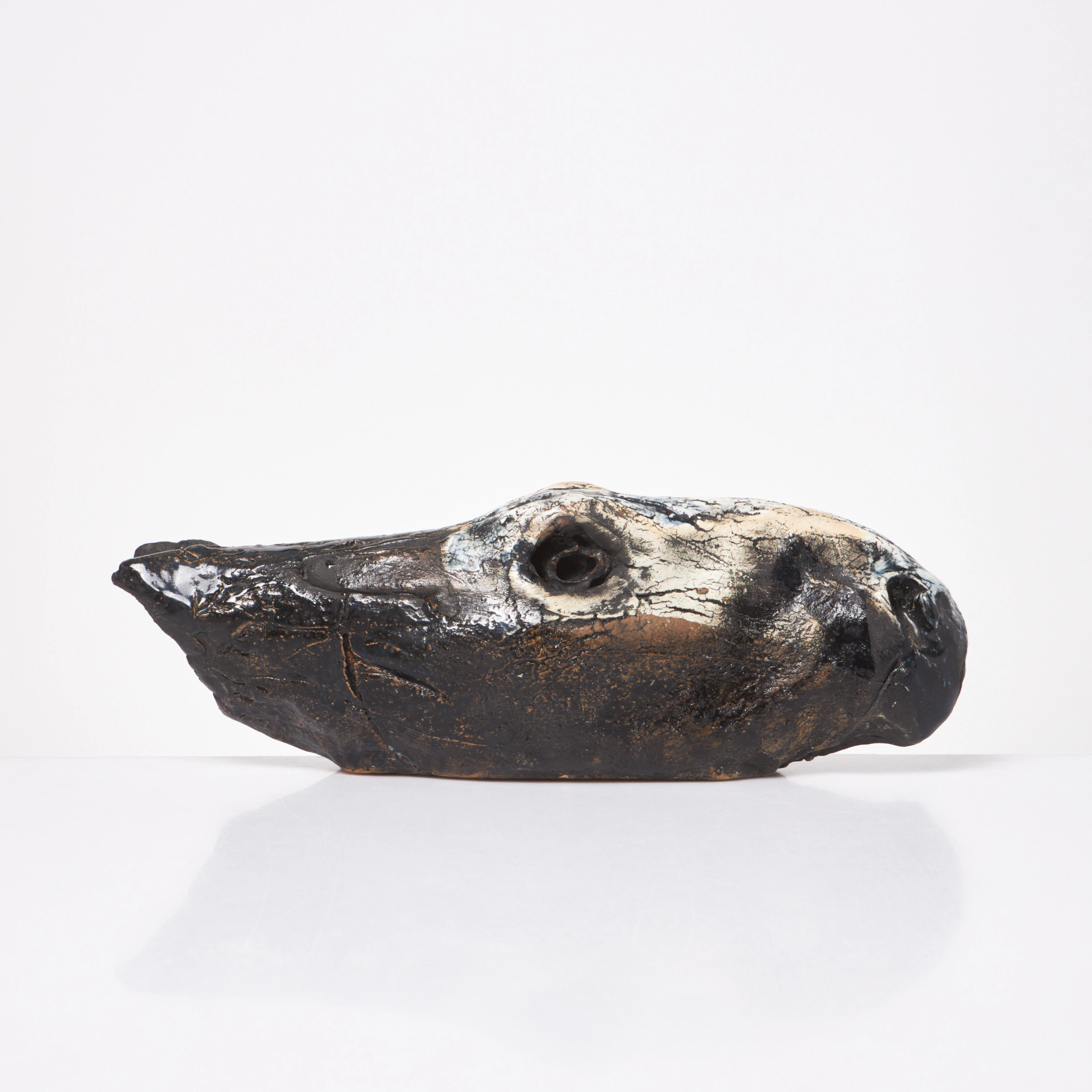 HENRIK ALLERT. Skulptur, hästhuvud, glaserad keramik, signerad i godset.
