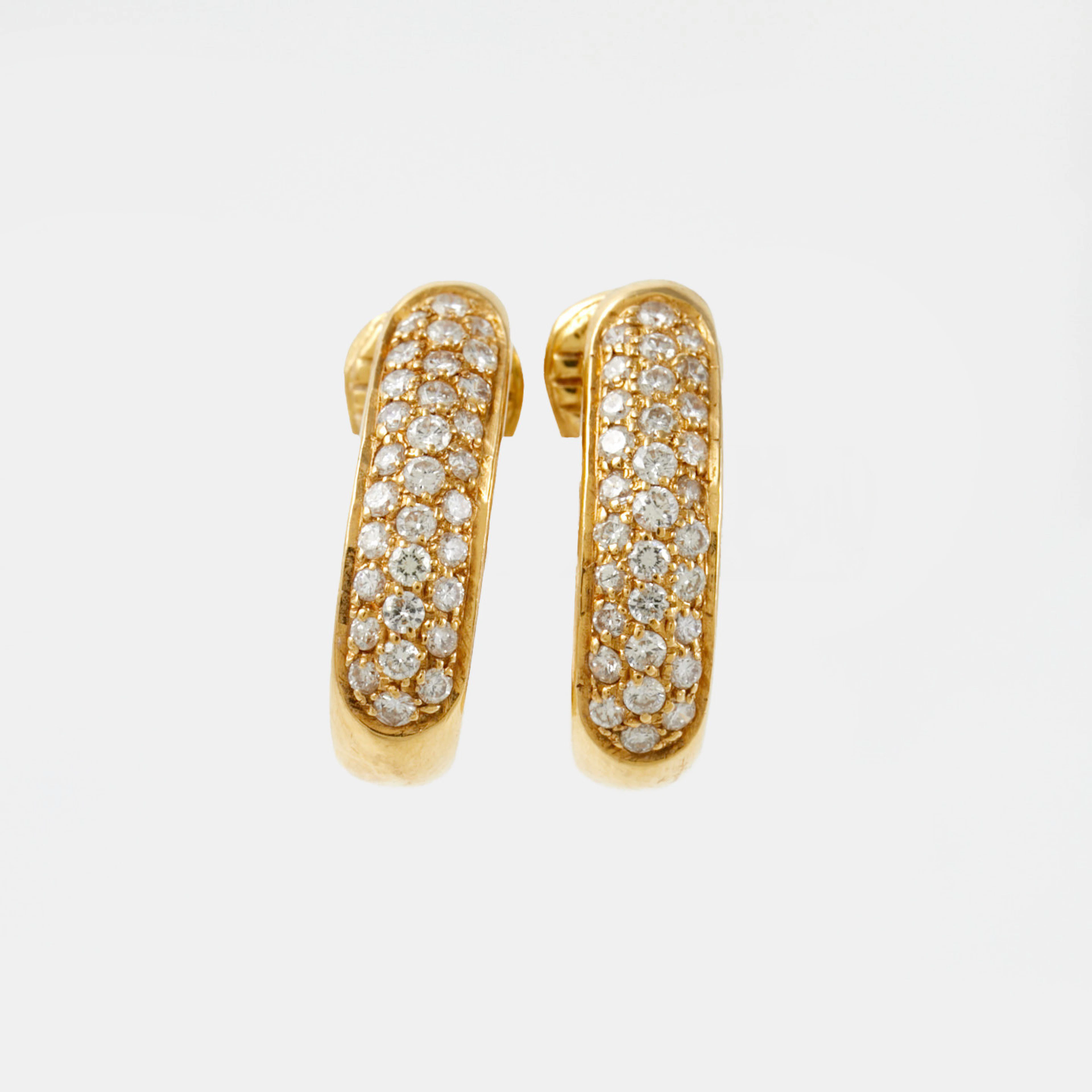 ÖRHÄNGEN, 1 par, creoler, 18 k guld, briljantslipade diamanter, totalt