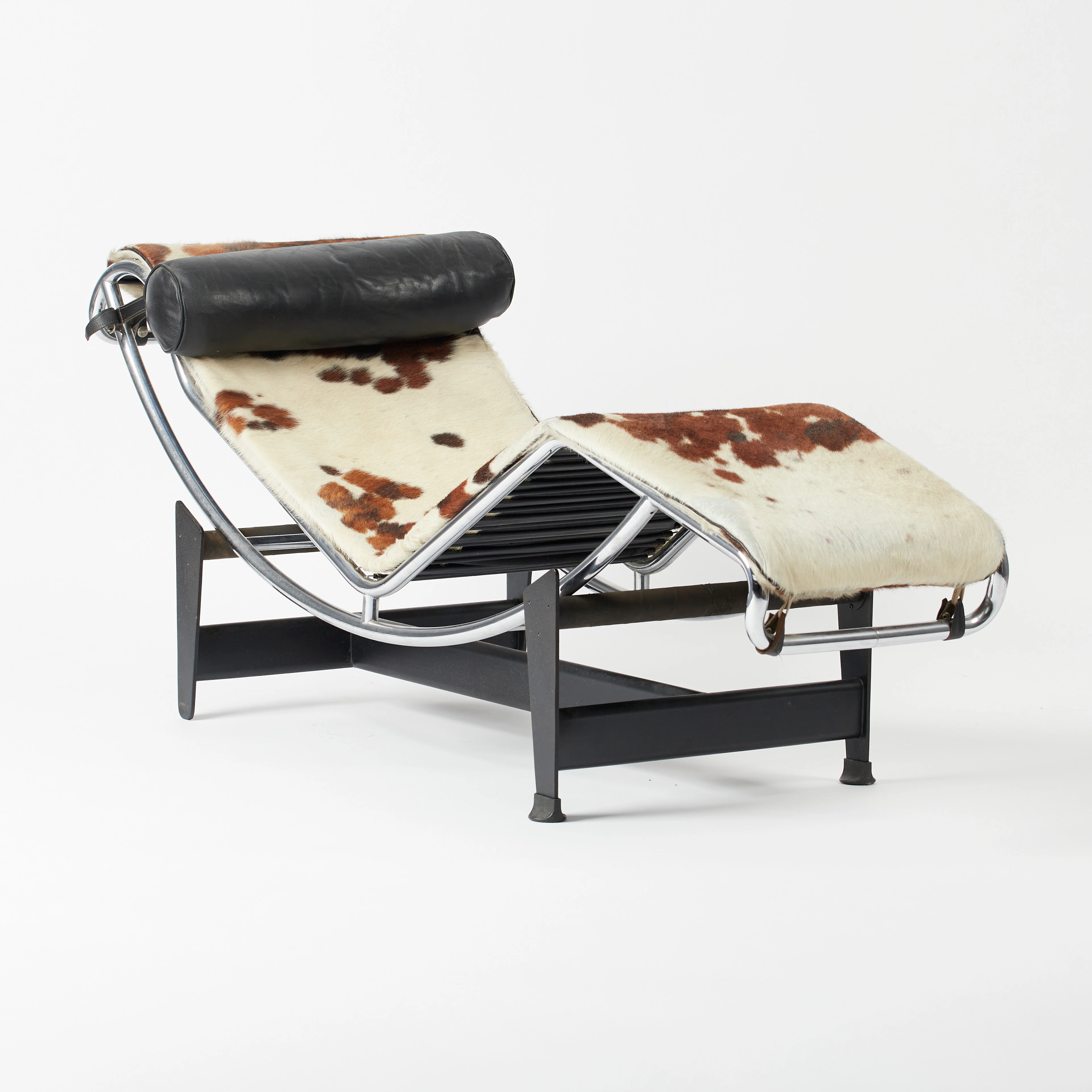 LE CORBUSIER, PIERRE JEANNERET & CHARLOTTE PERRIAND. Cassina. Liege