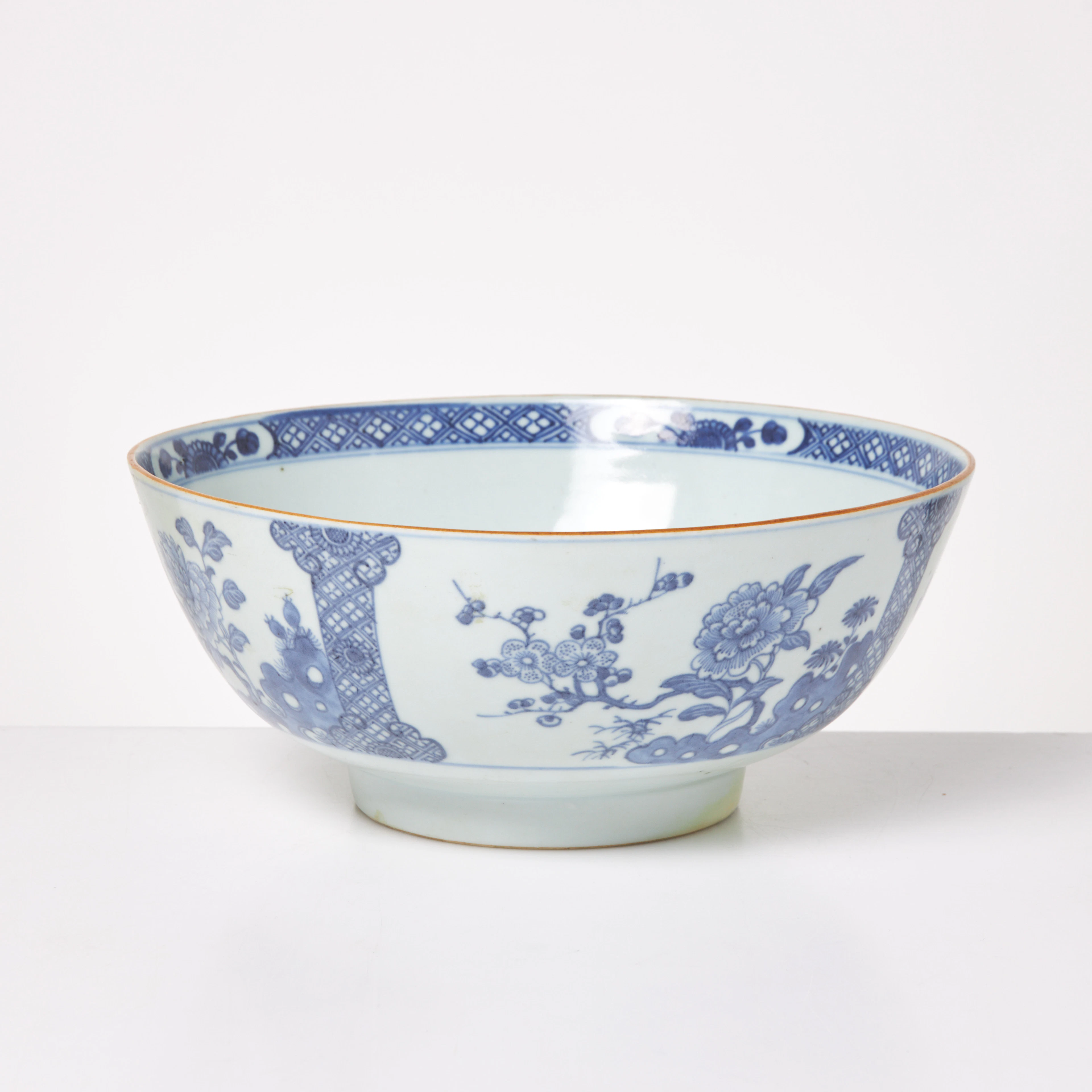 BÅLSKÅL. Kina, porslin, 1700 tal, underglasyrblått.