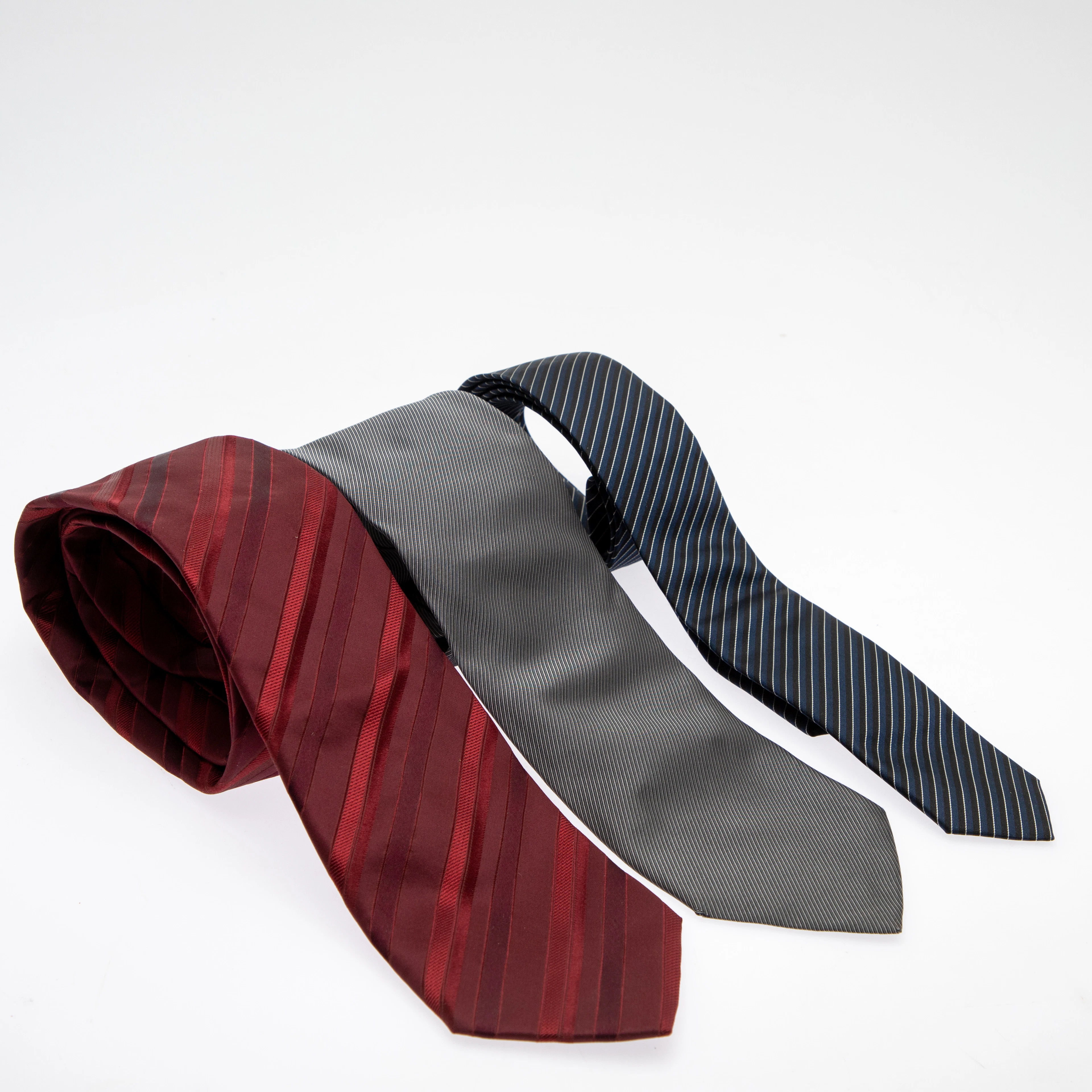 PRADA + BOSS. Drei Krawatten, Seide (3).