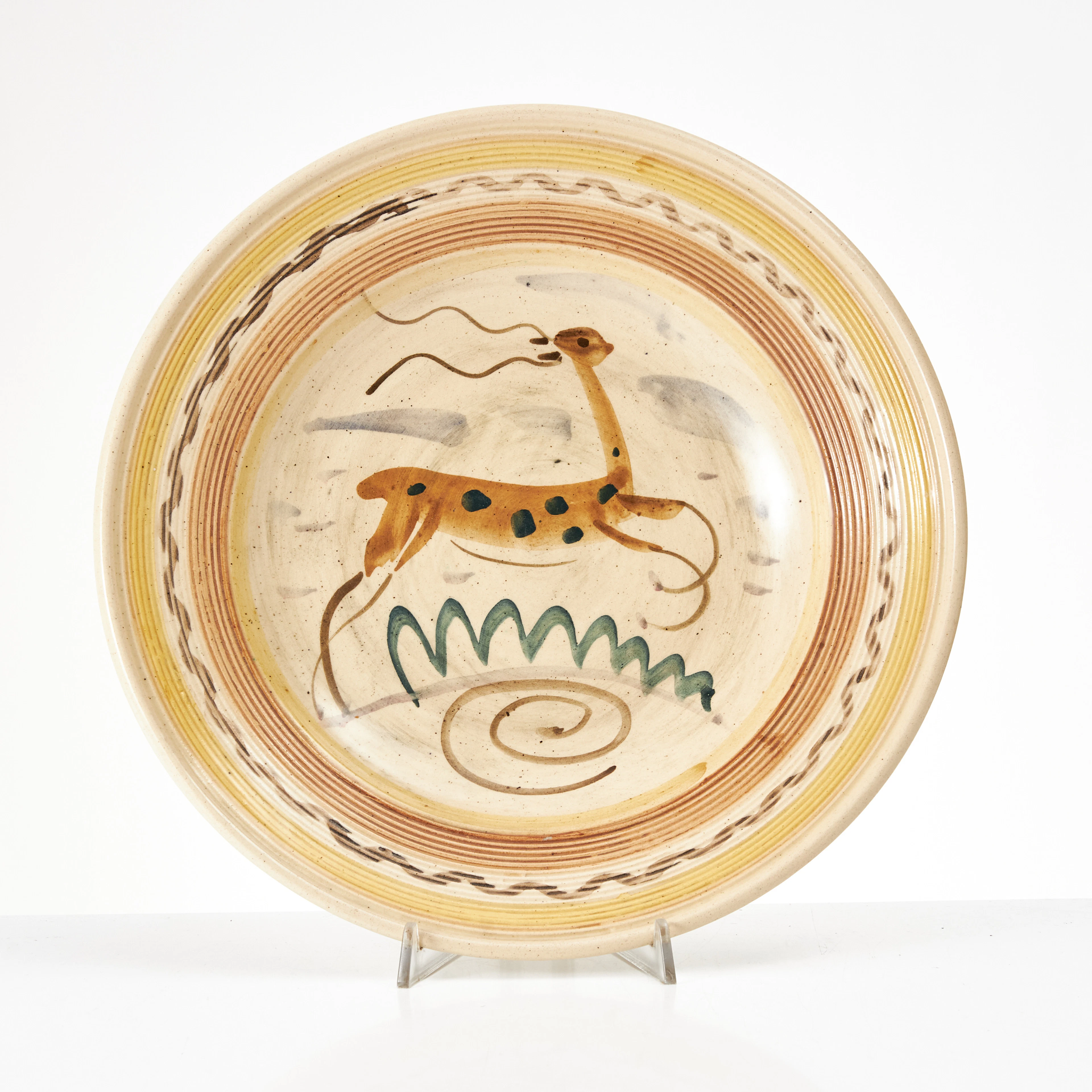 VILJO MÄKINEN. (1920–1958). Keramikfat, signerad, Kupittaan Savi, Finland.