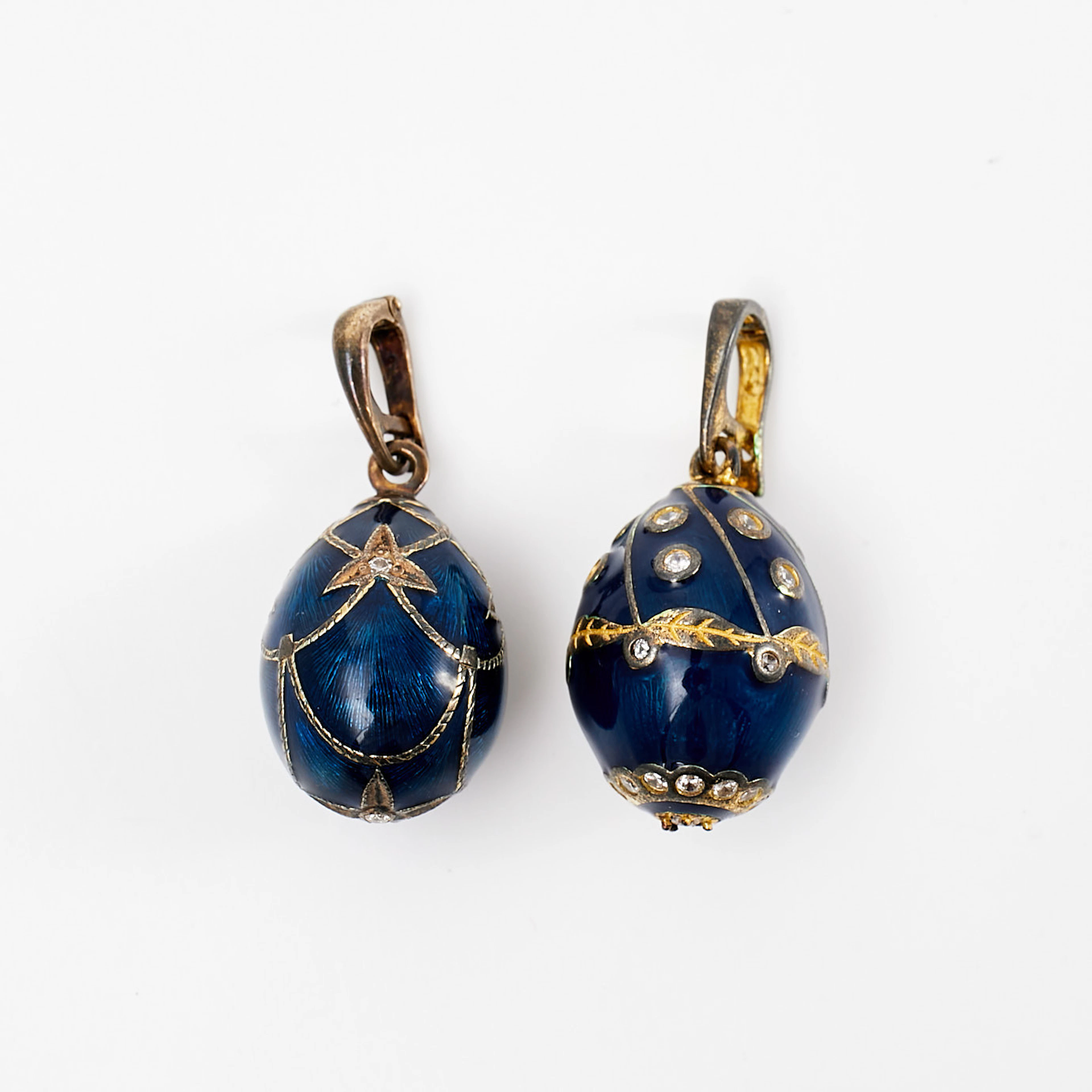 HÄNGEN, 2 st, förgyllt silver, Maison FBG, design Carl Fabergé, blå