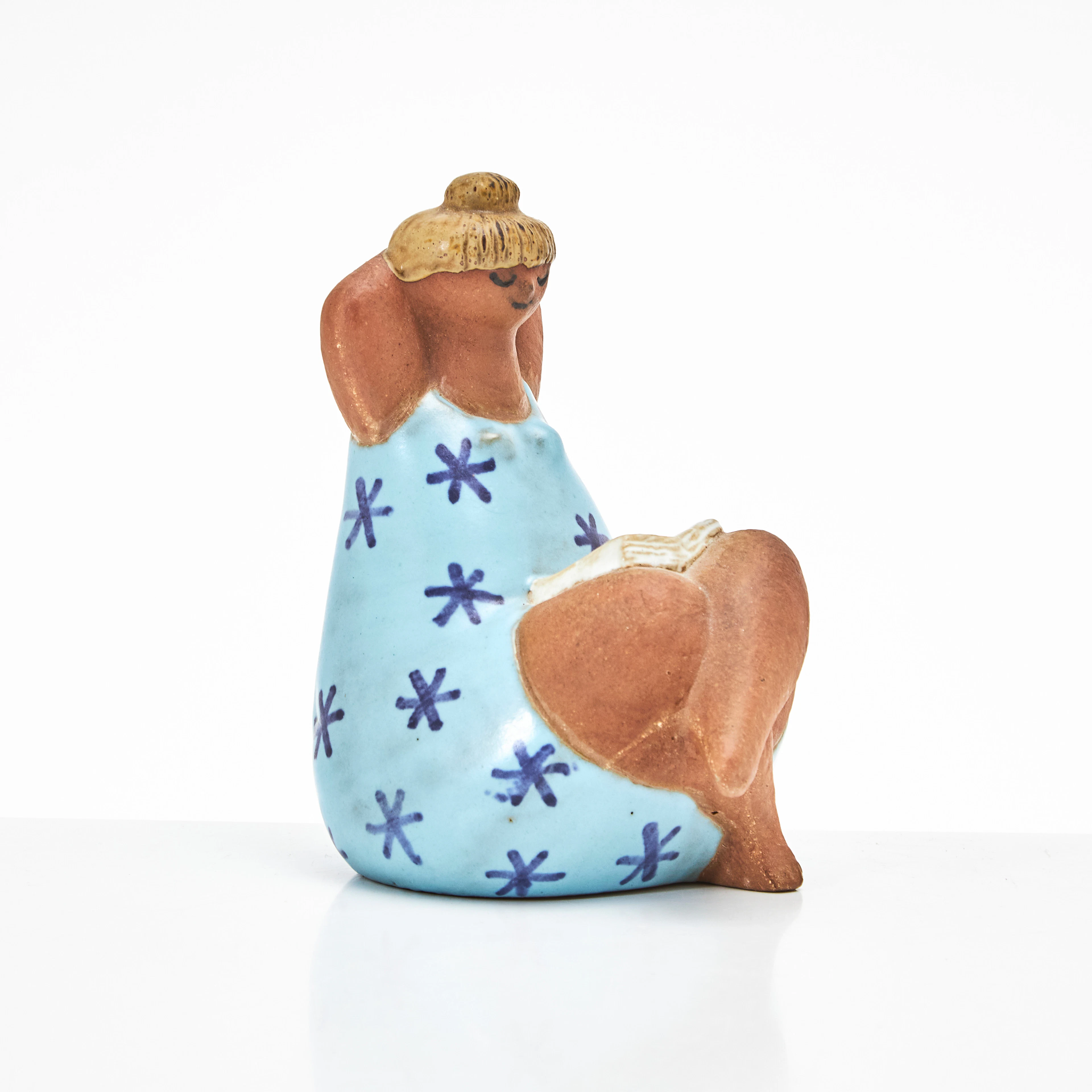 LISA LARSON. Figurin, stengods, "Emma", ur serien "ABC-flickor", Gustavsberg.