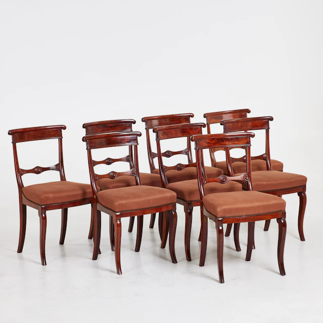 STOLAR. 8 st, senempire, mahogny, fast stoppad sits, 1800-talets mitt.