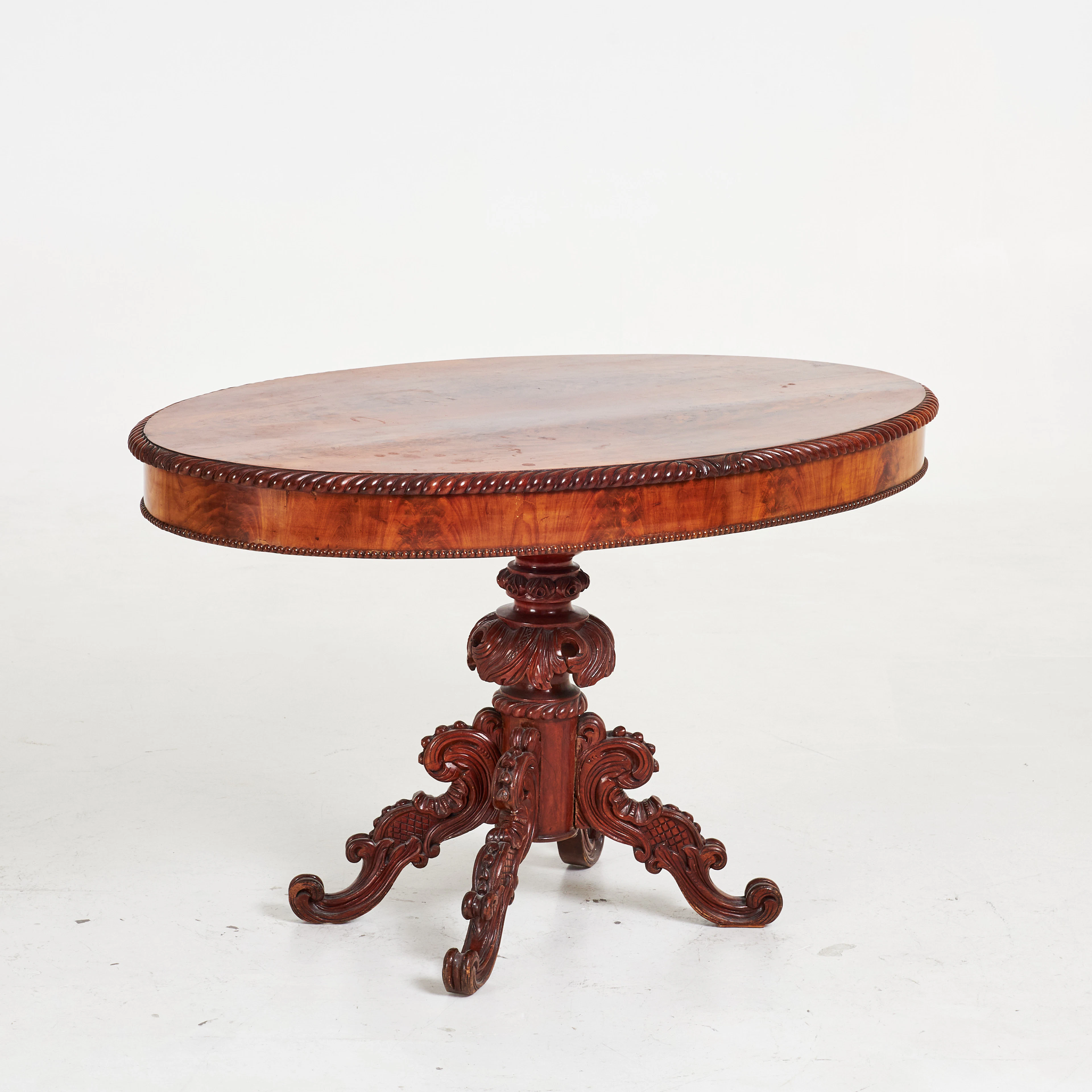 SALONGSBORD, nyrokoko, mahogny, skuren dekor, 1800-talets senare hälft.