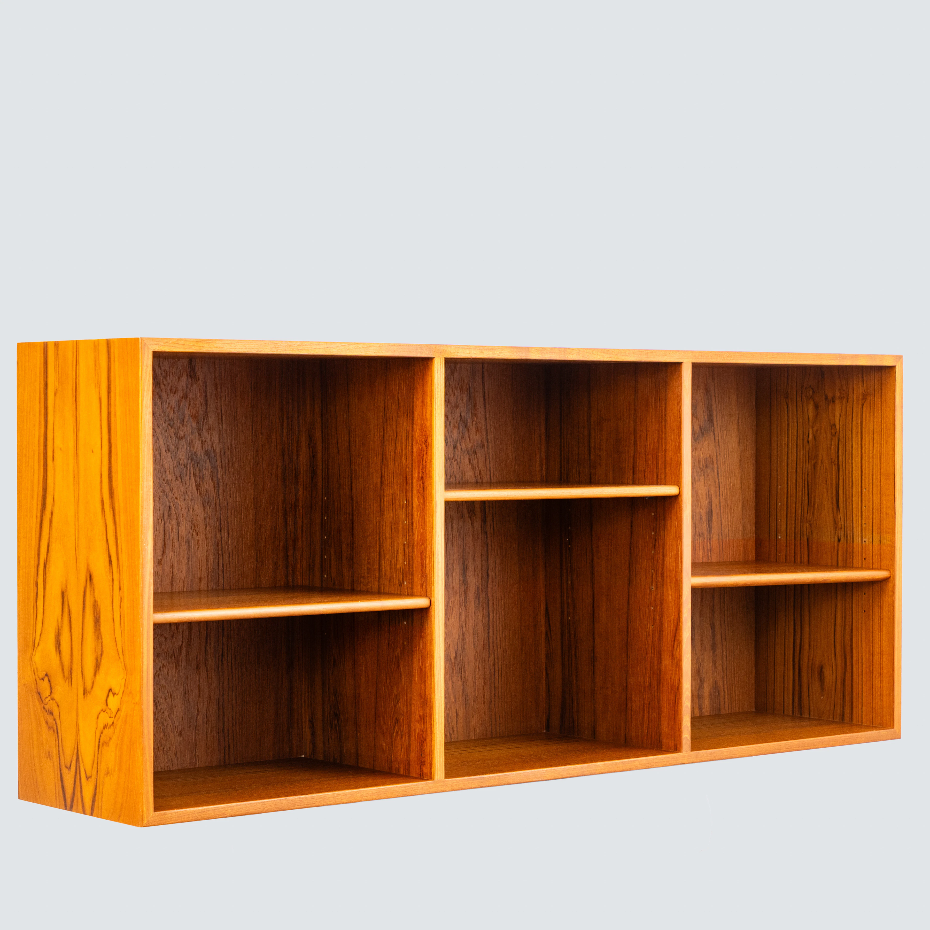 HANS J. WEGNER. Bücherregal Modell RY-11 für Ry Møbler.