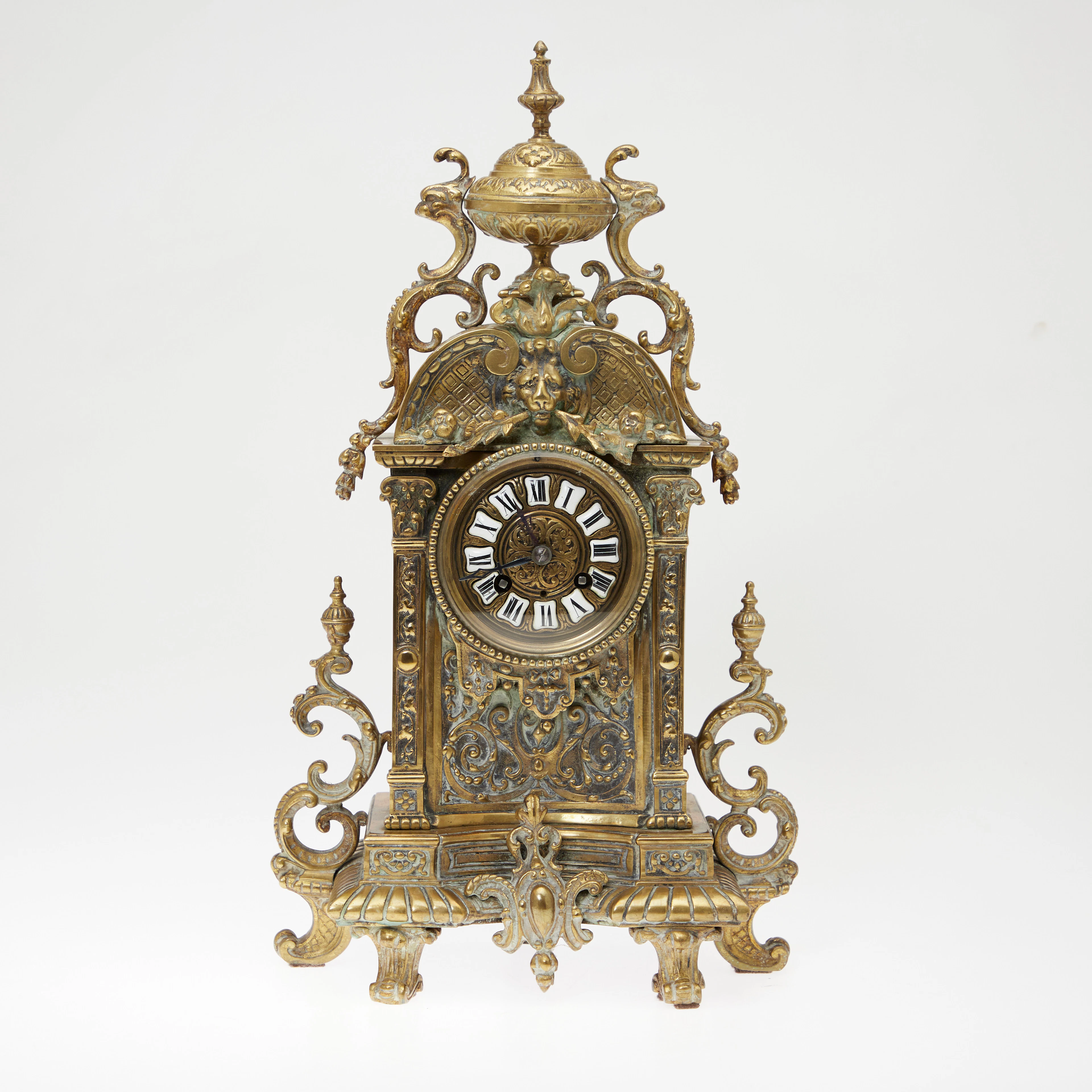 THIEBLE. Antike Kaminuhr / Pendule, Bronzeguss, Emaille, 1865/70, Frankreich.