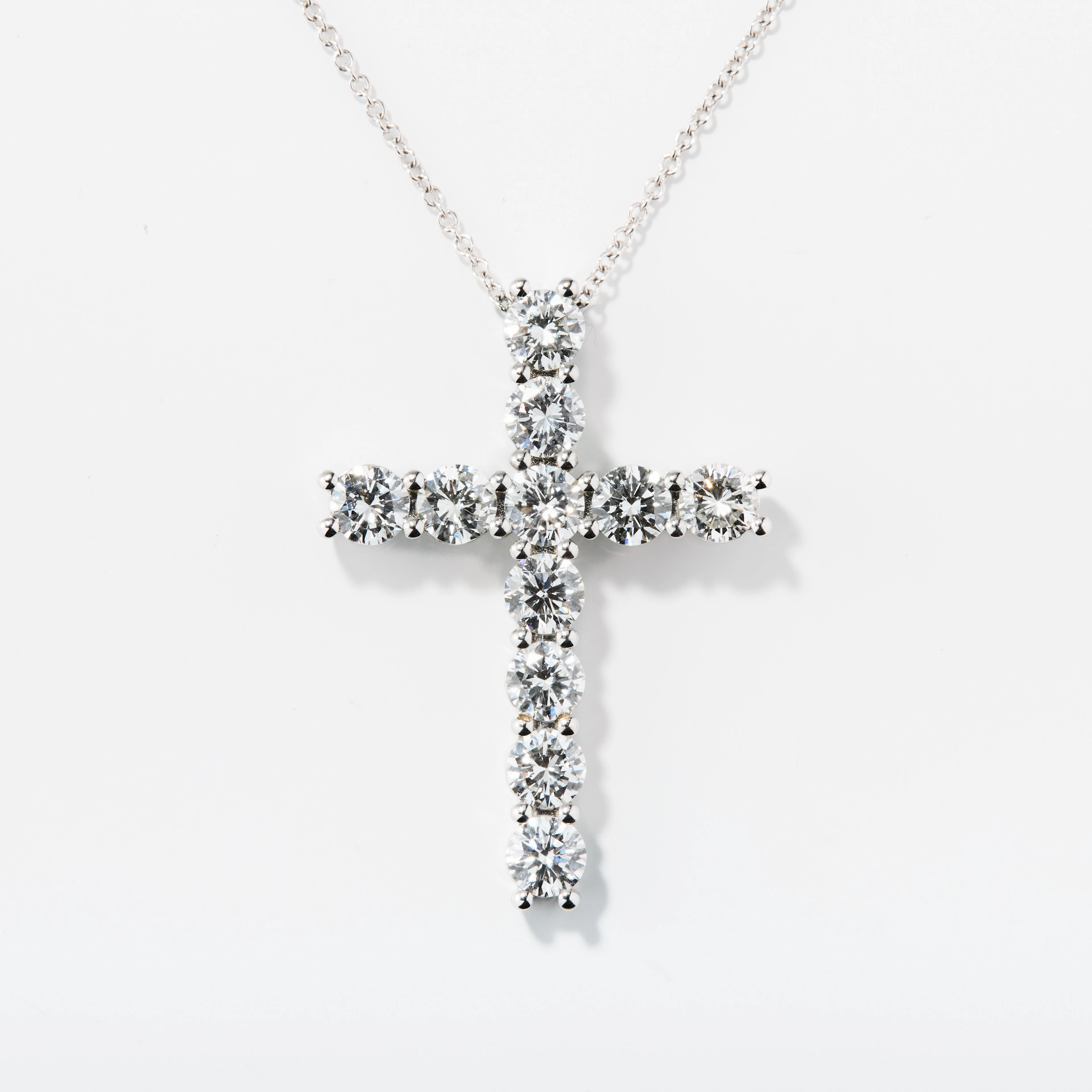 HÄNGE och KEDJA, 18K vitguld med diamanter, Italien.
