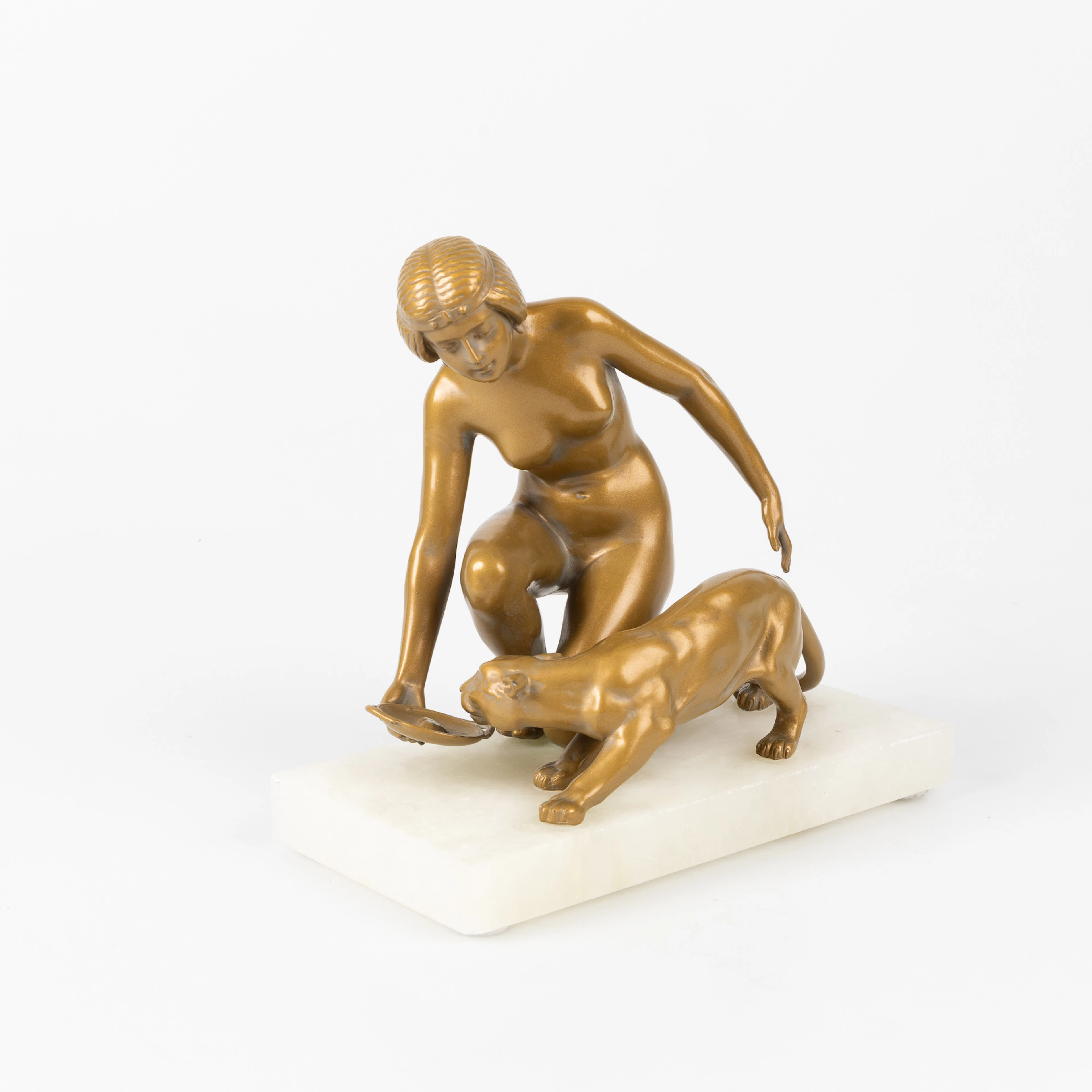 SKULPTUR, kvinna med kattdjur, ej signerad, Frankrike, Art Déco, 1920/30-tal