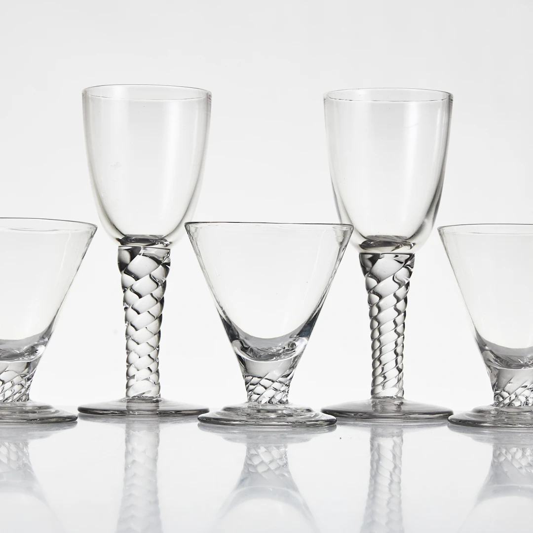GLASSERVIS, 22 dlr, 1900-tal, spiralformad fot.