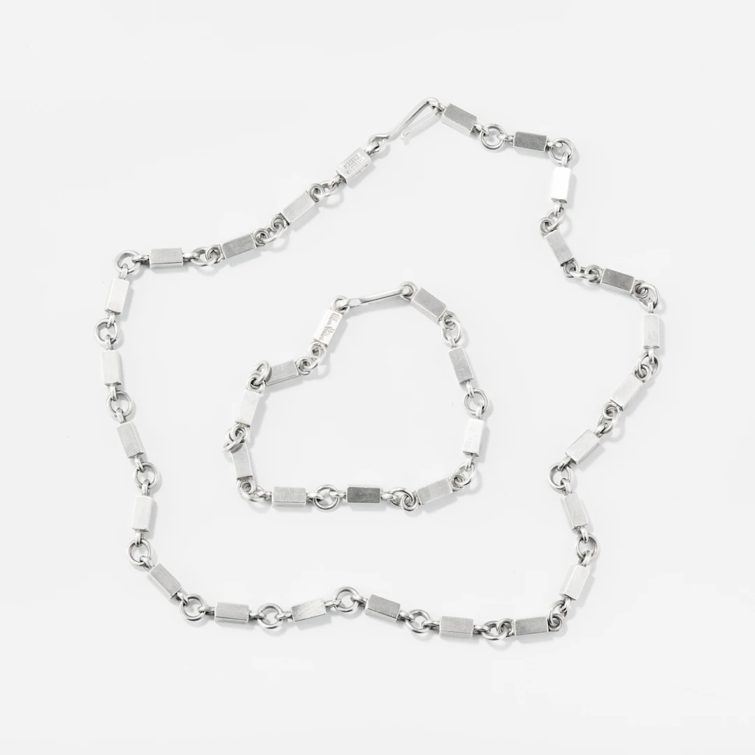 WIWEN NILSSON. Collier och armband, sterlingsilver, Lund 1964 respektive 1972.