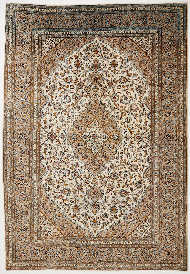 ORIENTMATTA, Keshan, ca 354x244 cm.