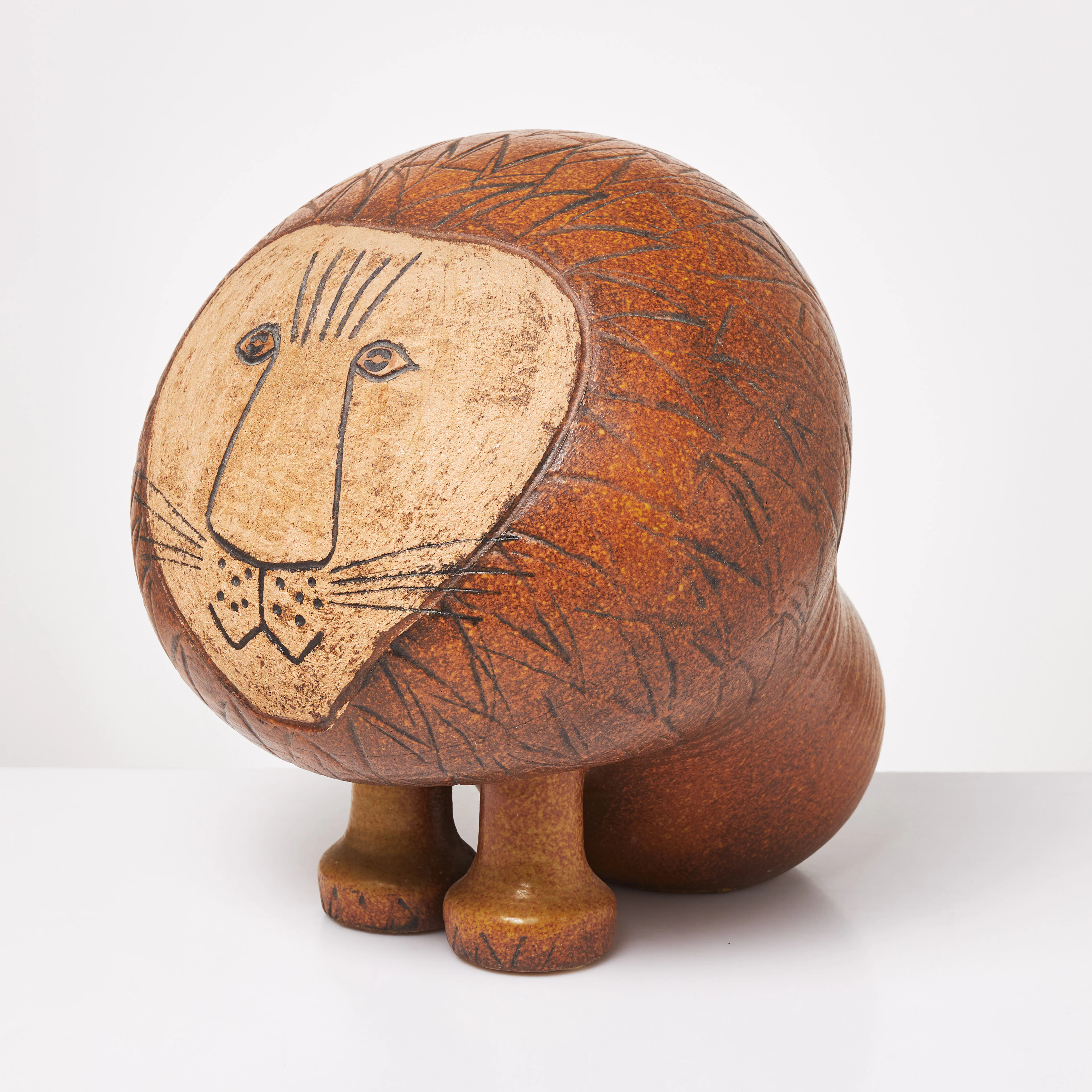 LISA LARSON. Figurin, "Lejon", maxi ur serien "Afrika", Gustavsberg