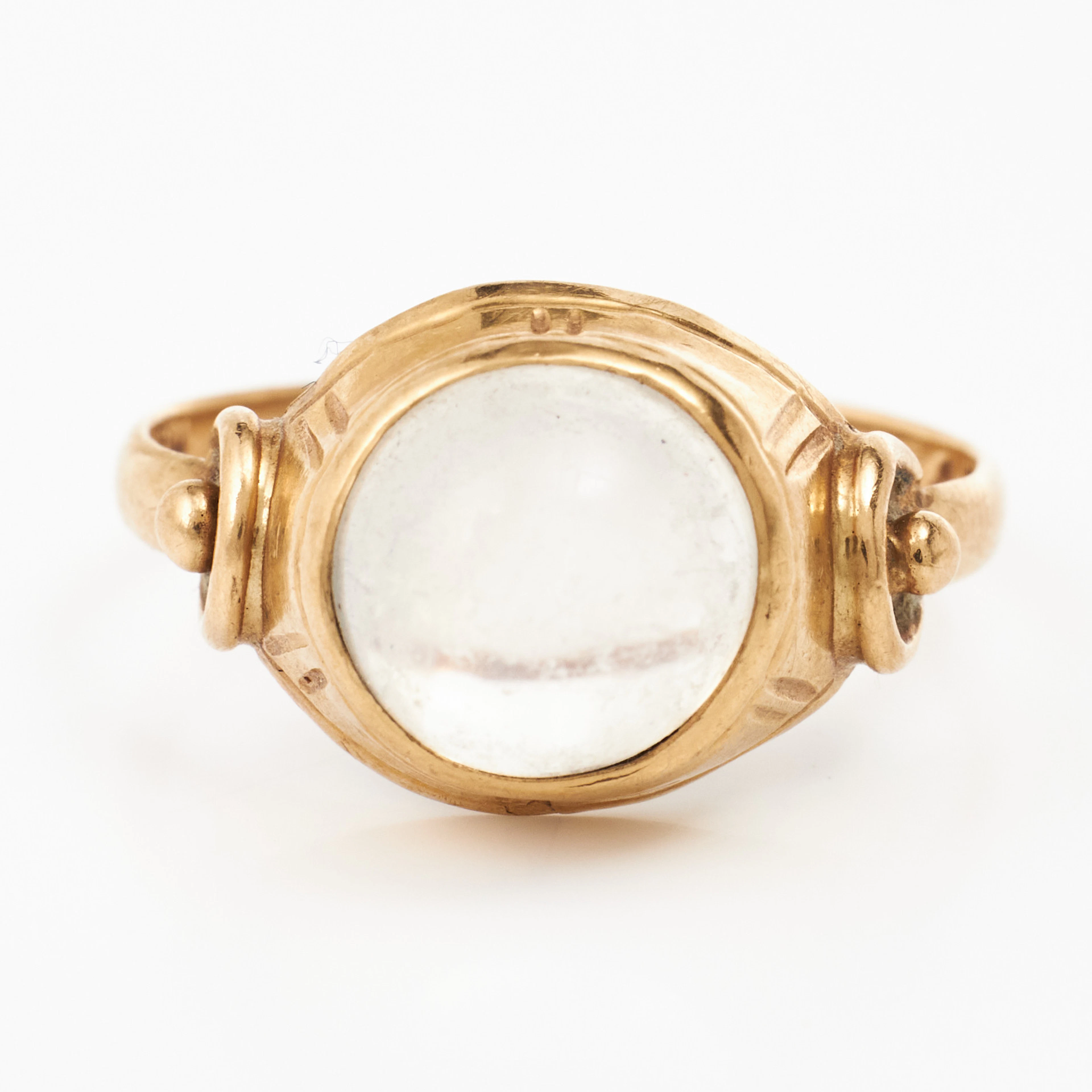 RING, 18K guld med en månsten, Köping 1956.