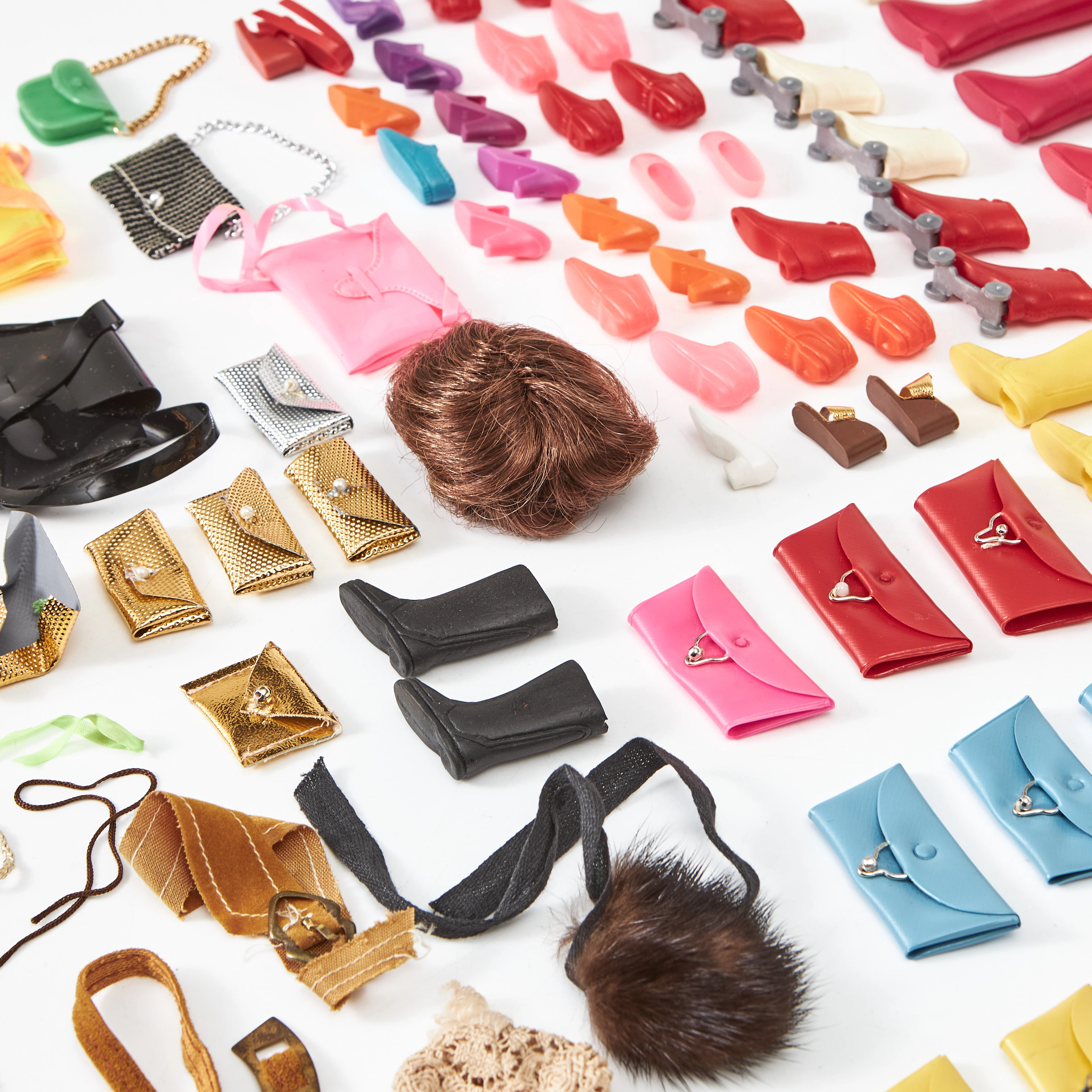 BARBIE, Different Accessories, such as shoes, boots, clutches, booklets