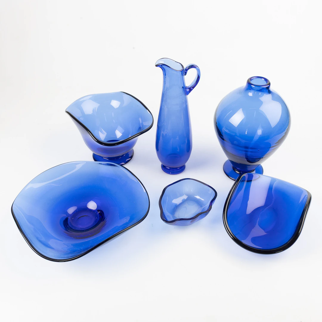 MONICA BRATT. Servisdelar, blått glas, 6 delar.