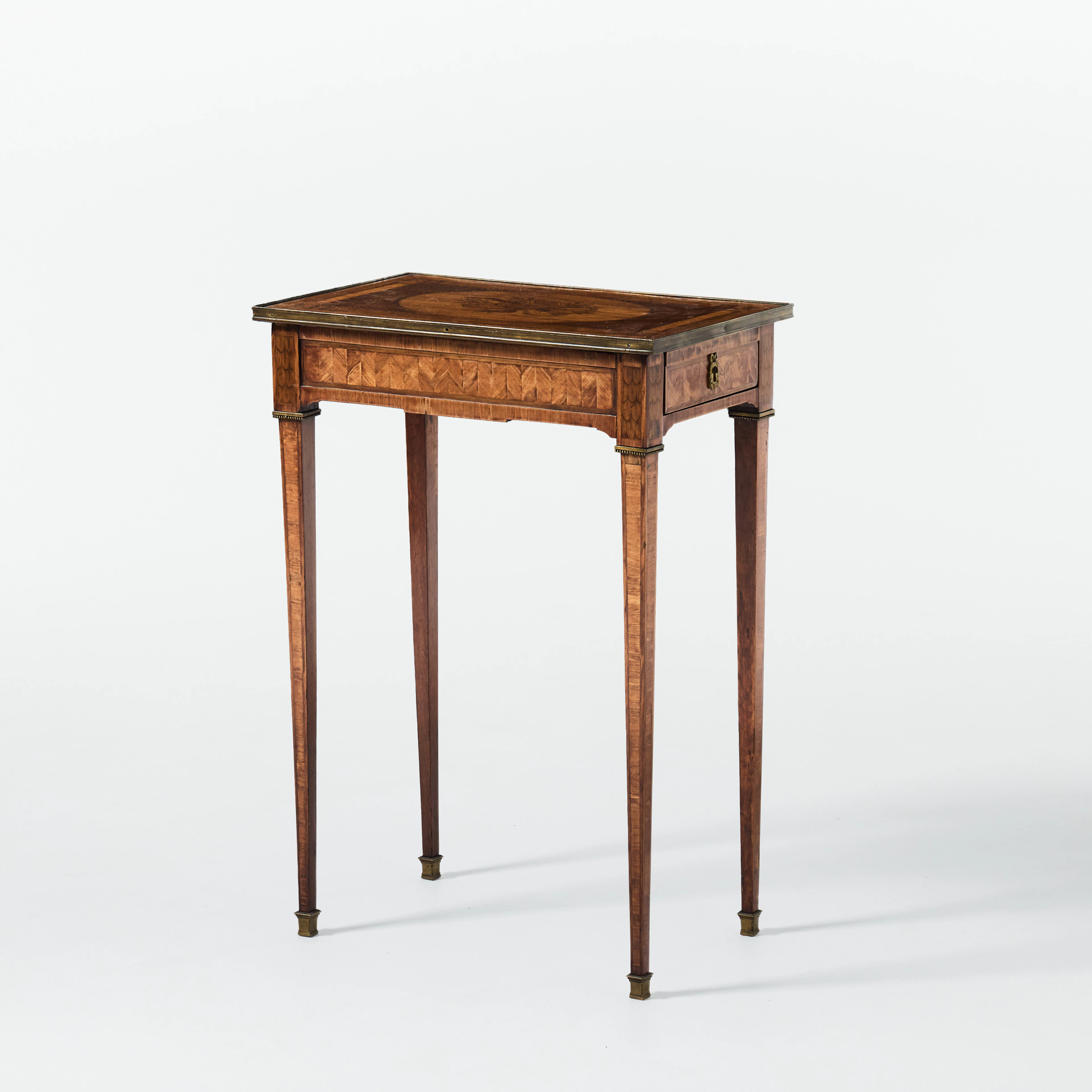 LOUIS MOREAU (mästare i Paris 1764-1791), bord s.k. "table de salon"