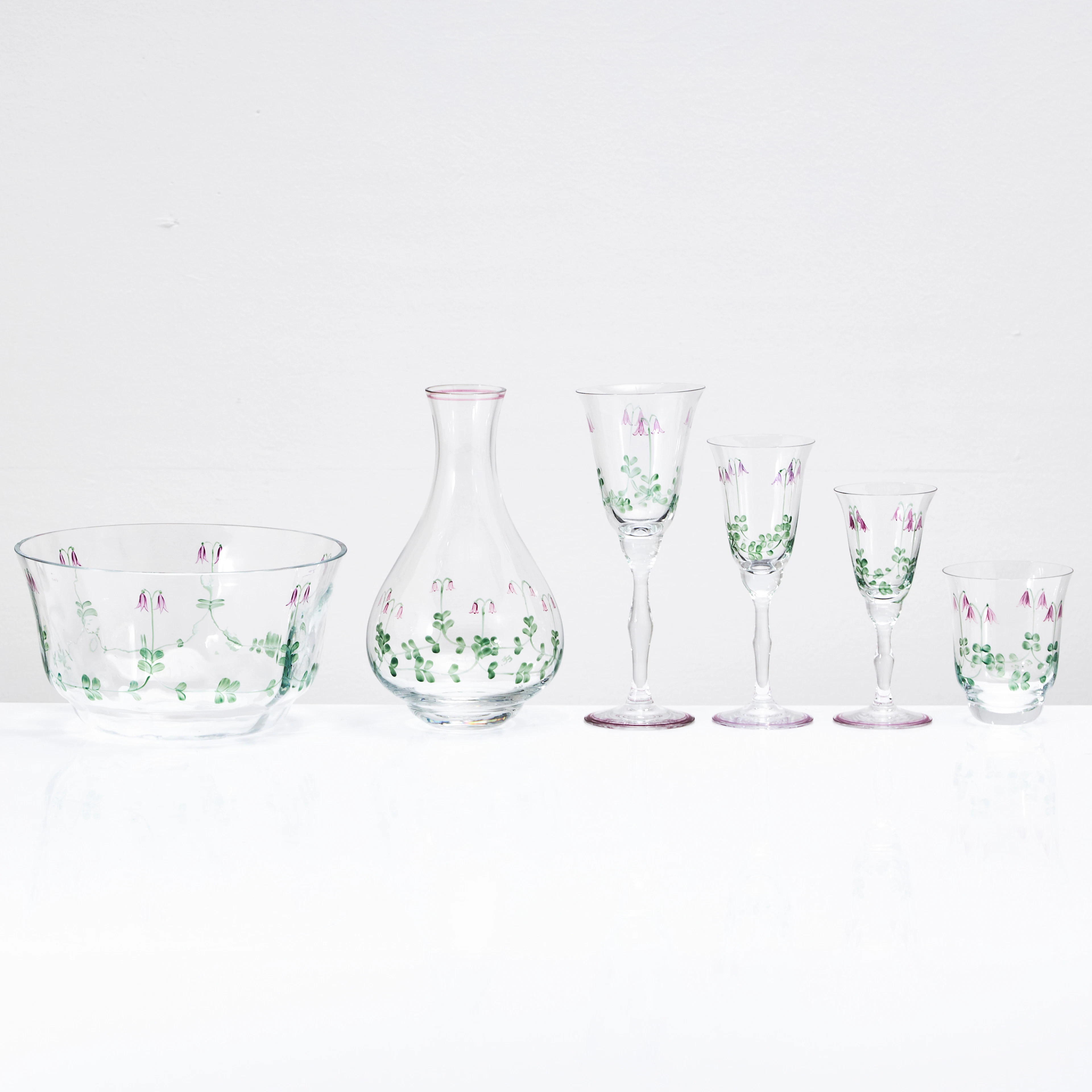 EVA ENGLUND. Servisdelar, 44 st, glas, "Linnea", Orrefors.