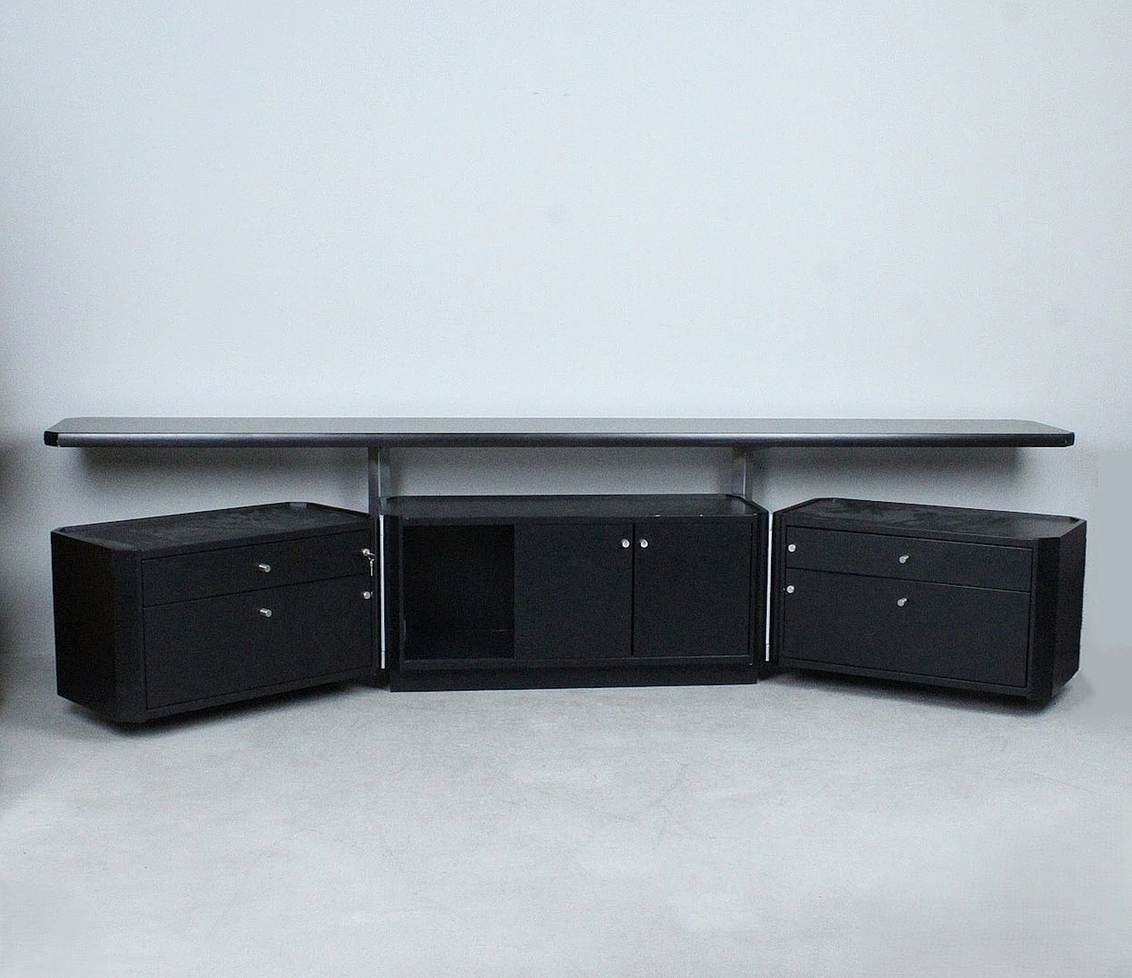 OSVALDO BORSANI. Tecno. Modulares Sideboard, Italien, 1960er Jahre.