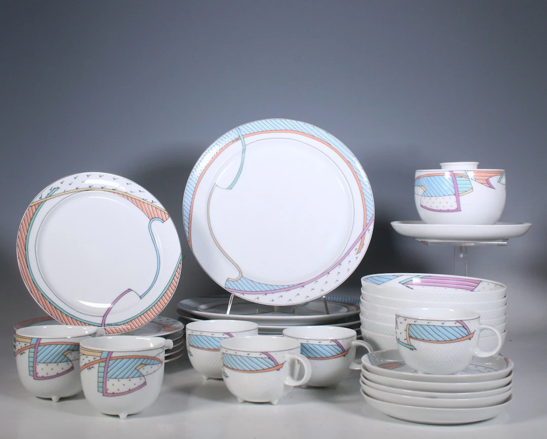 TAPIO WIRKKALA & DOROTHY HAFNER. Rosenthal, Porzellanservice, "Century"