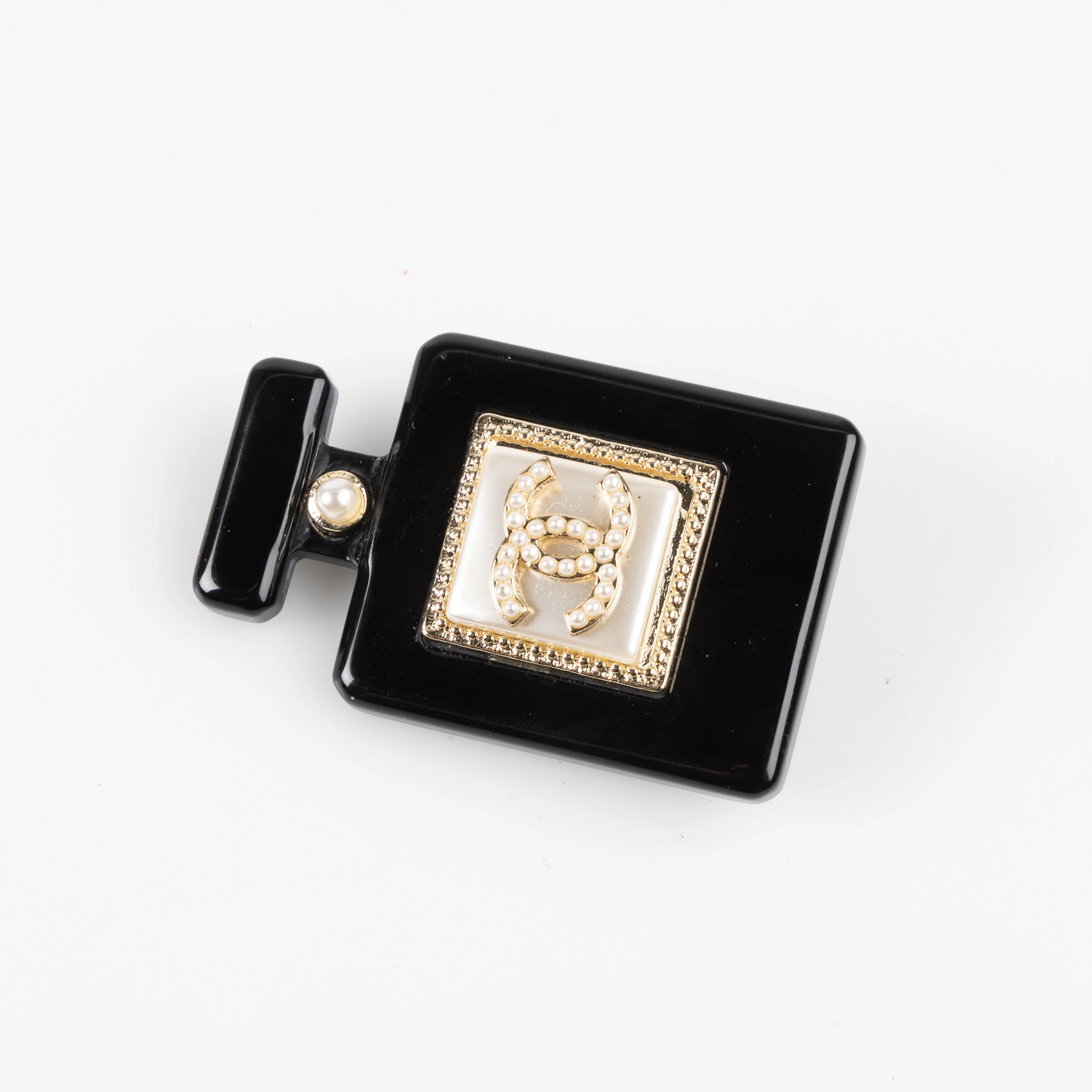 CHANEL, brosch.