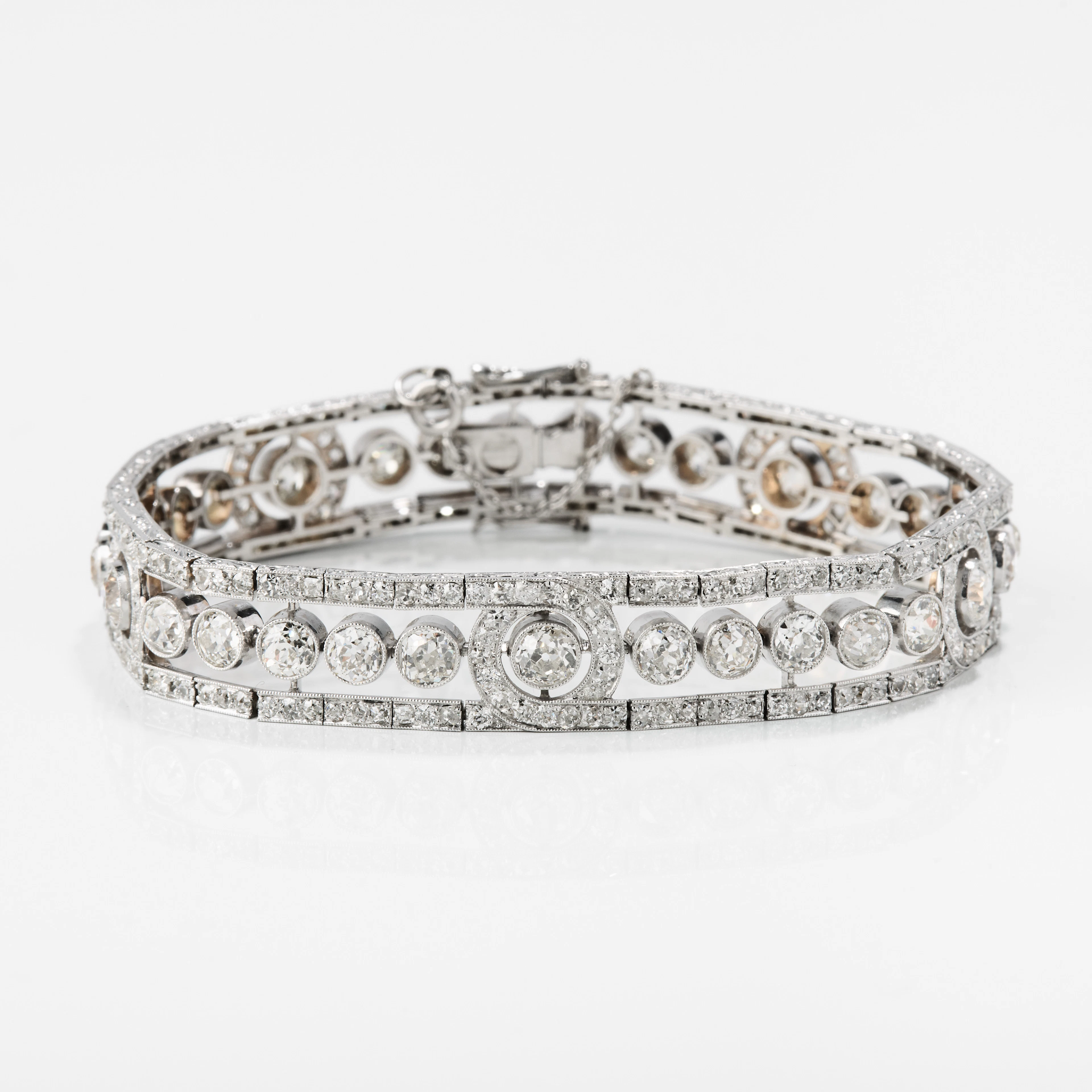 ARMBAND, platina med diamanter, Art Déco, otydlig mästarstämpel, möjligen