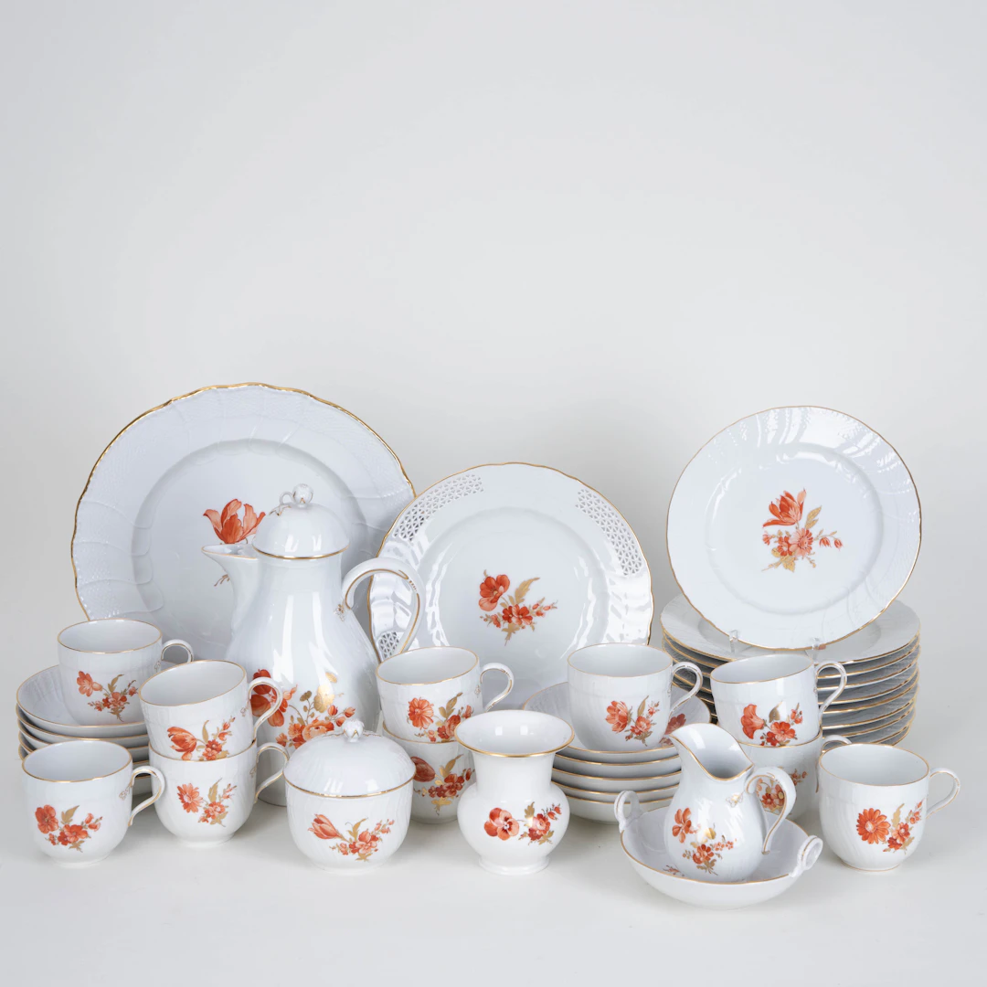 KPM, Kaffeeservice für 10 Personen, Dekor ´Eisenrote Feldblume`, Berlin