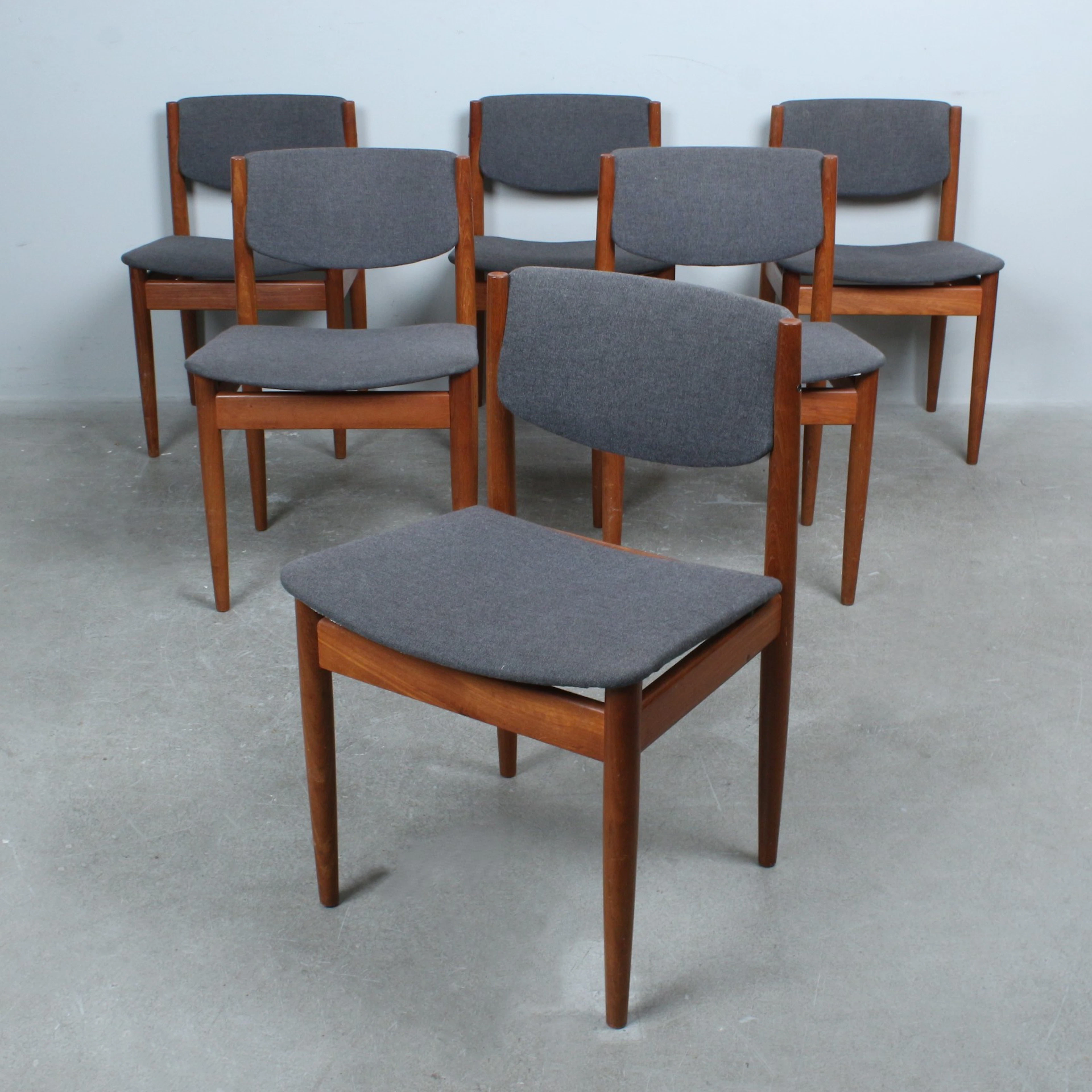 FINN JUHL. France & Søn, sechs Stühle / Esszimmerstühle, Modell '197'