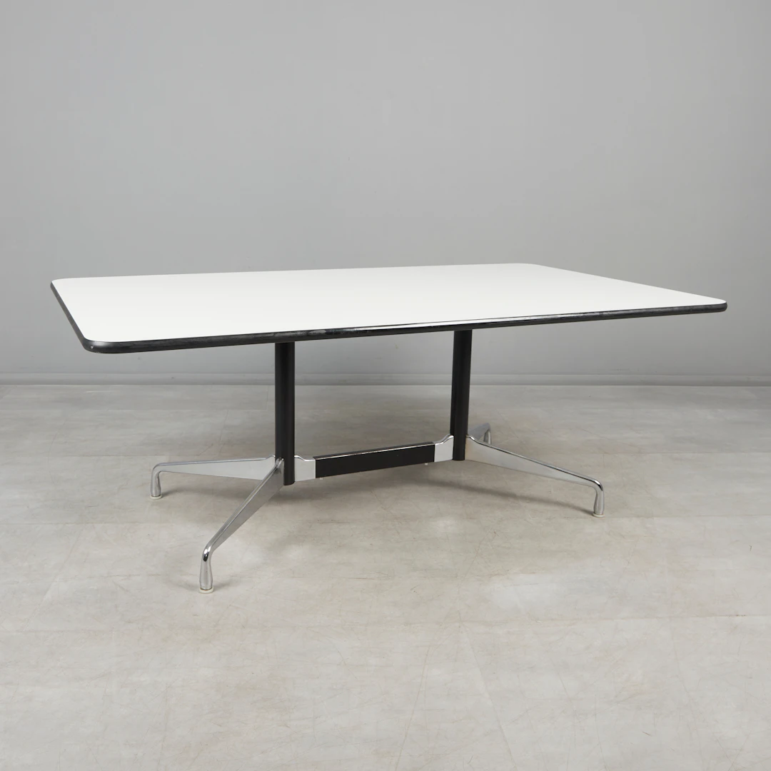 CHARLES UND RAY EAMES. Vitra, Konferenztisch / Tisch, Modell 'Segmented