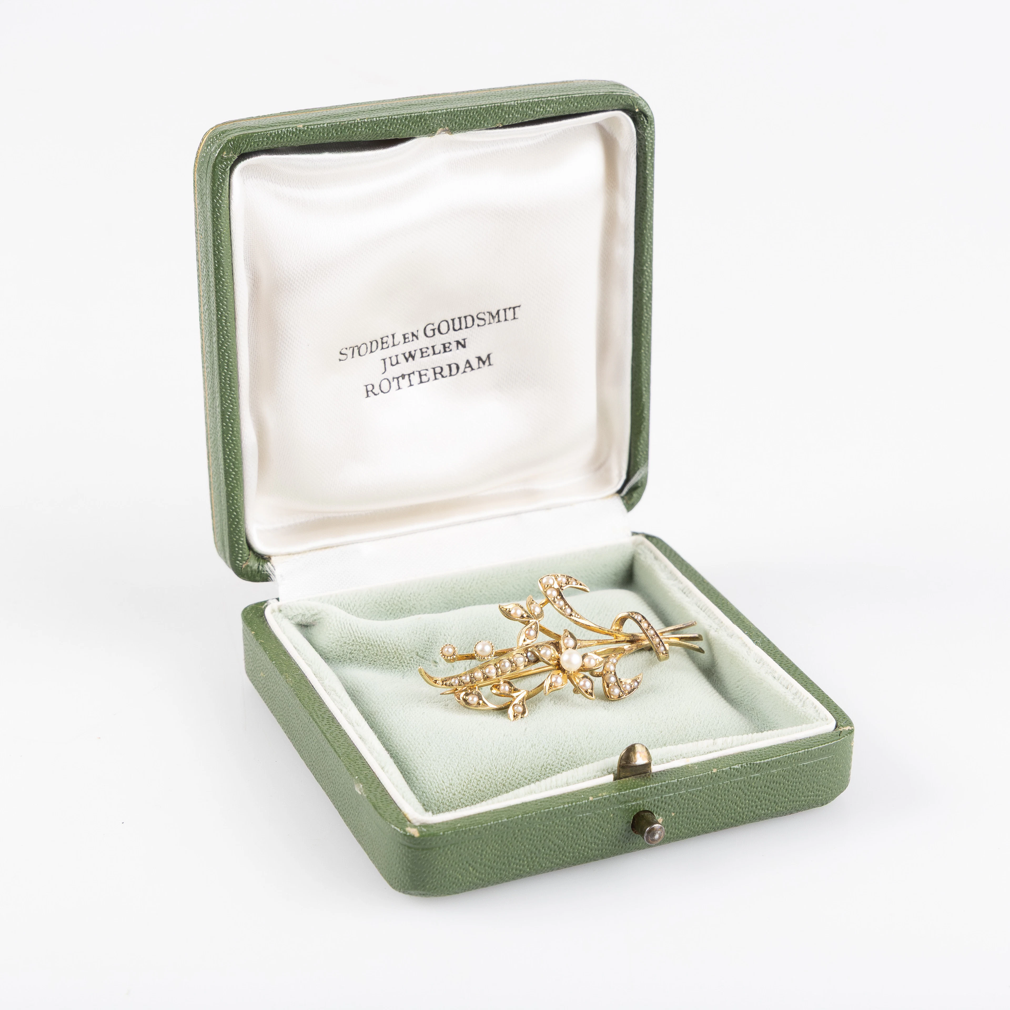 ANTIK BROSCH, England Edwardian ca 1900-1910, 15K guld.