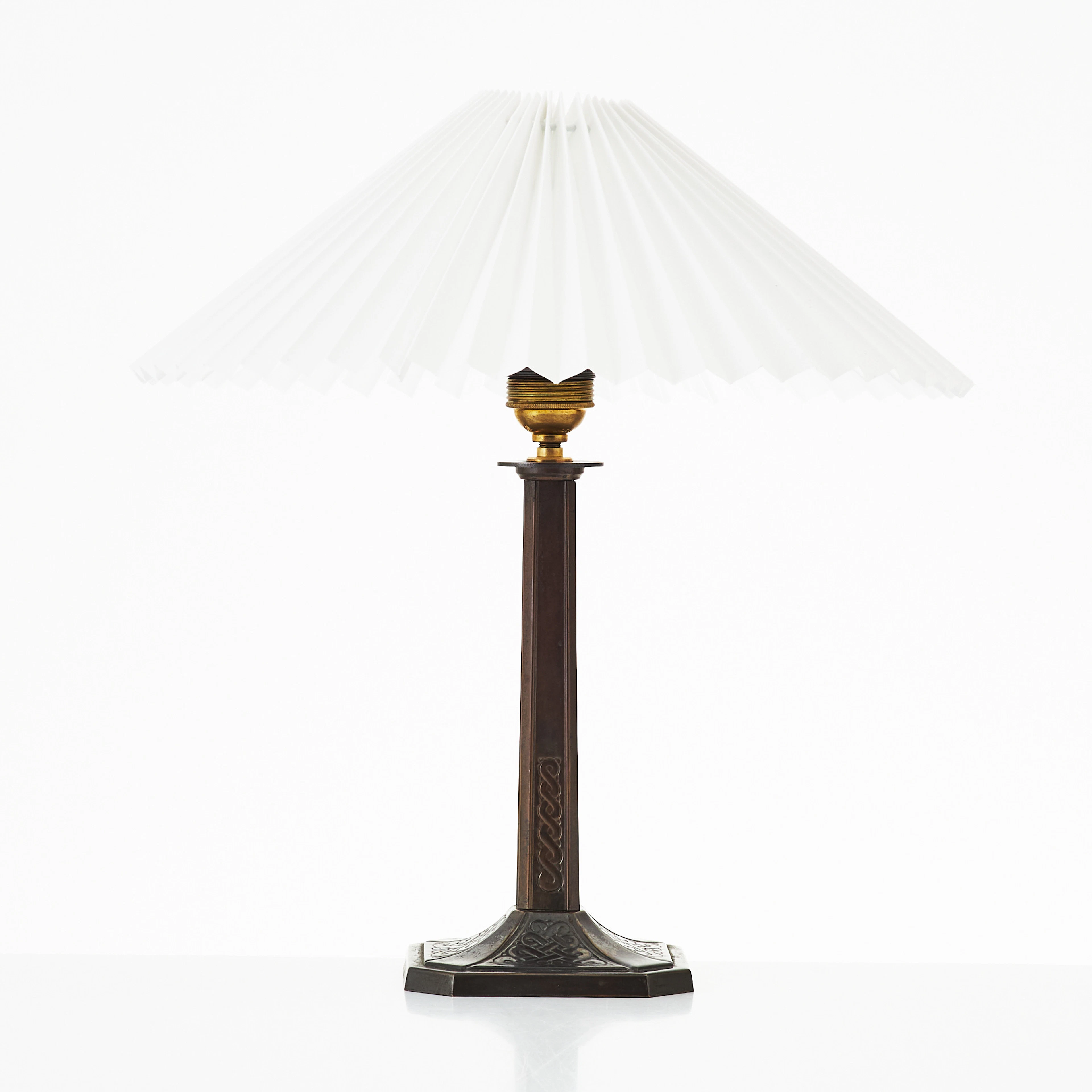HARALD NOTINI. Bordslampa, Arvid Böhlmarks Lampfabrik 1910/20-tal