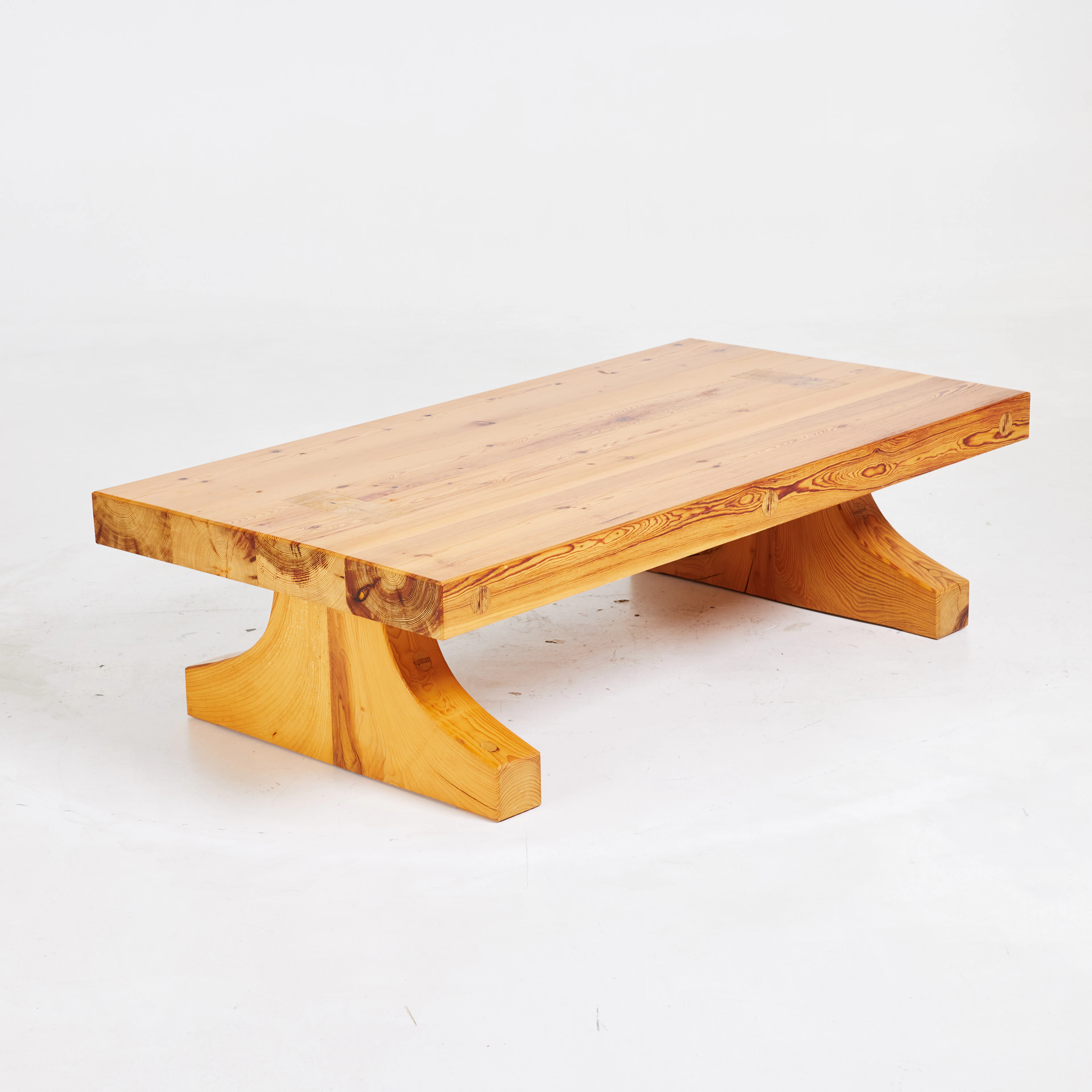 ROLAND WILHELMSSON. Soffbord, Ågesta, lackerad furu, specialtillverkat