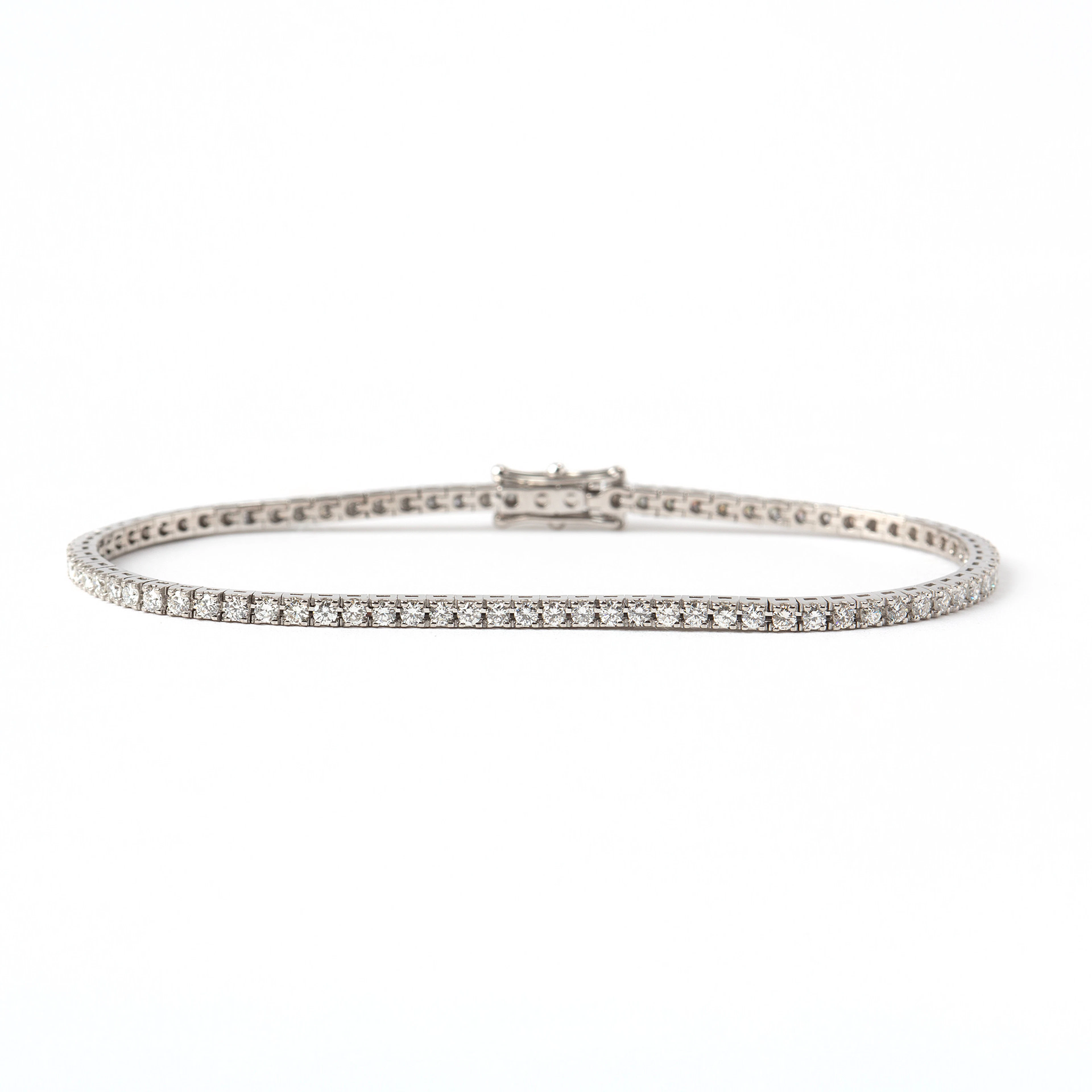 ARMBAND, sk tennisarmband, 18K vitguld med diamanter.