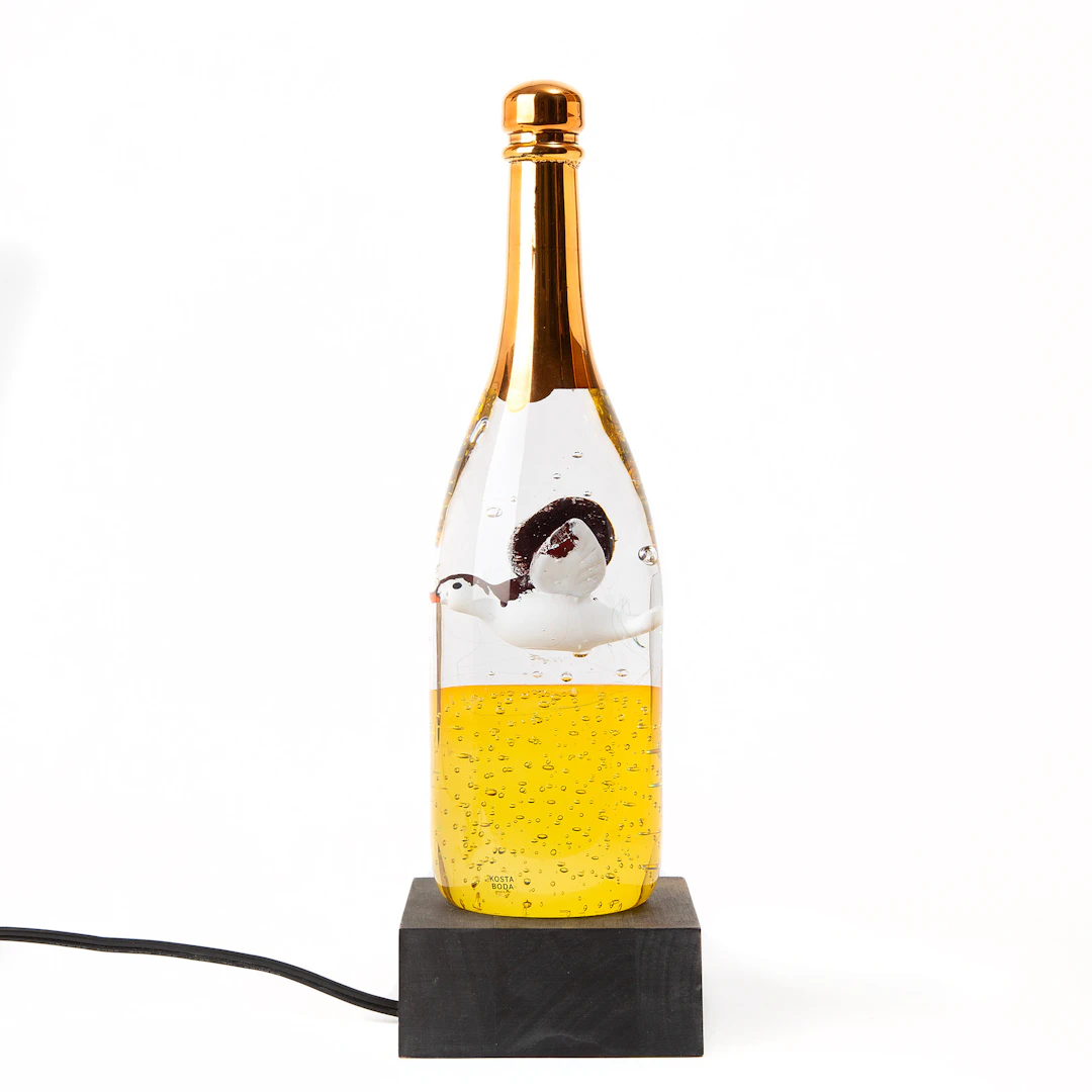 KJELL ENGMAN. Skulptur, "Who have touched my bottle", glas, Kosta