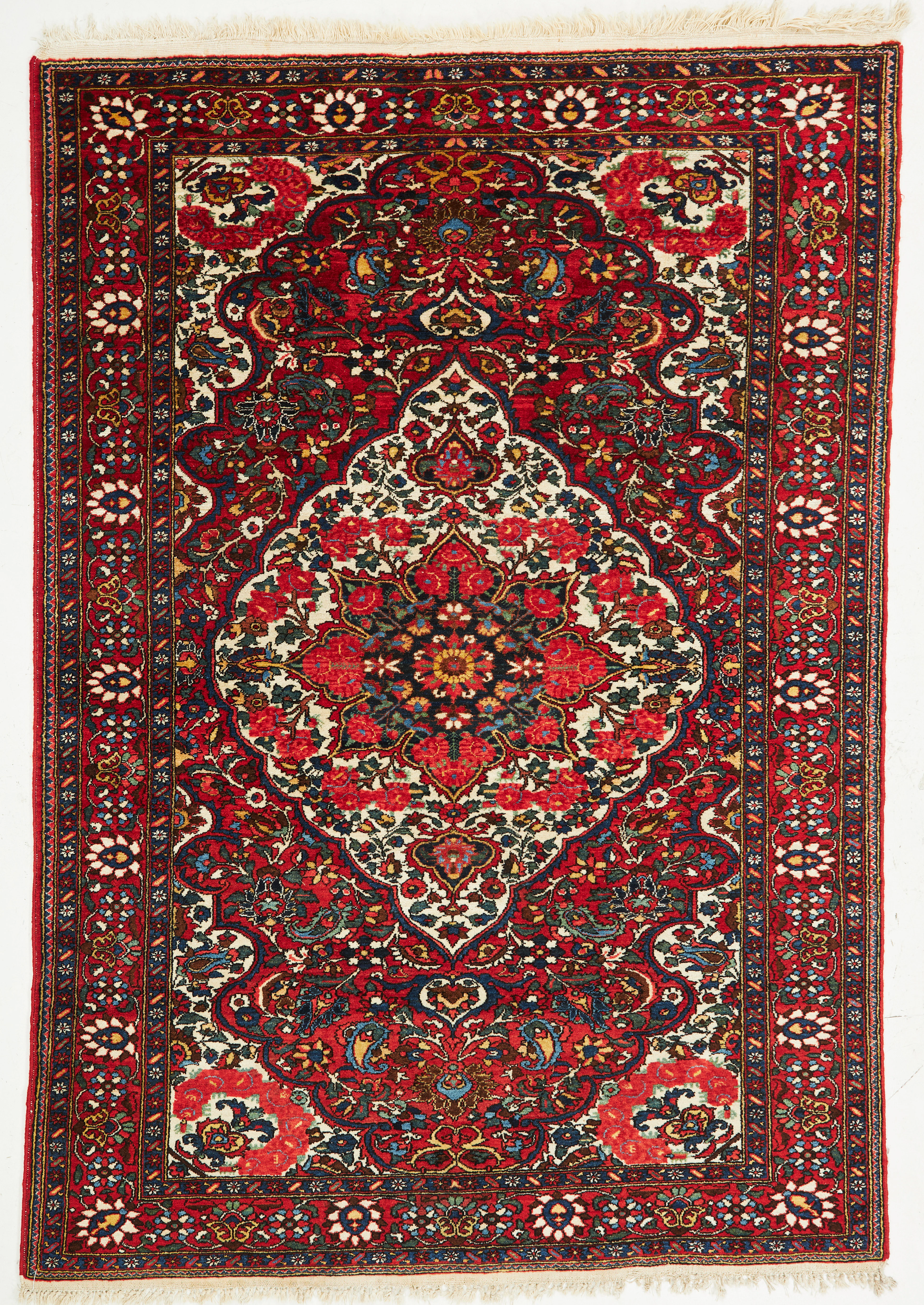 ORIENTMATTA. Bakhtiari, semiantik, ca 207x148 cm.