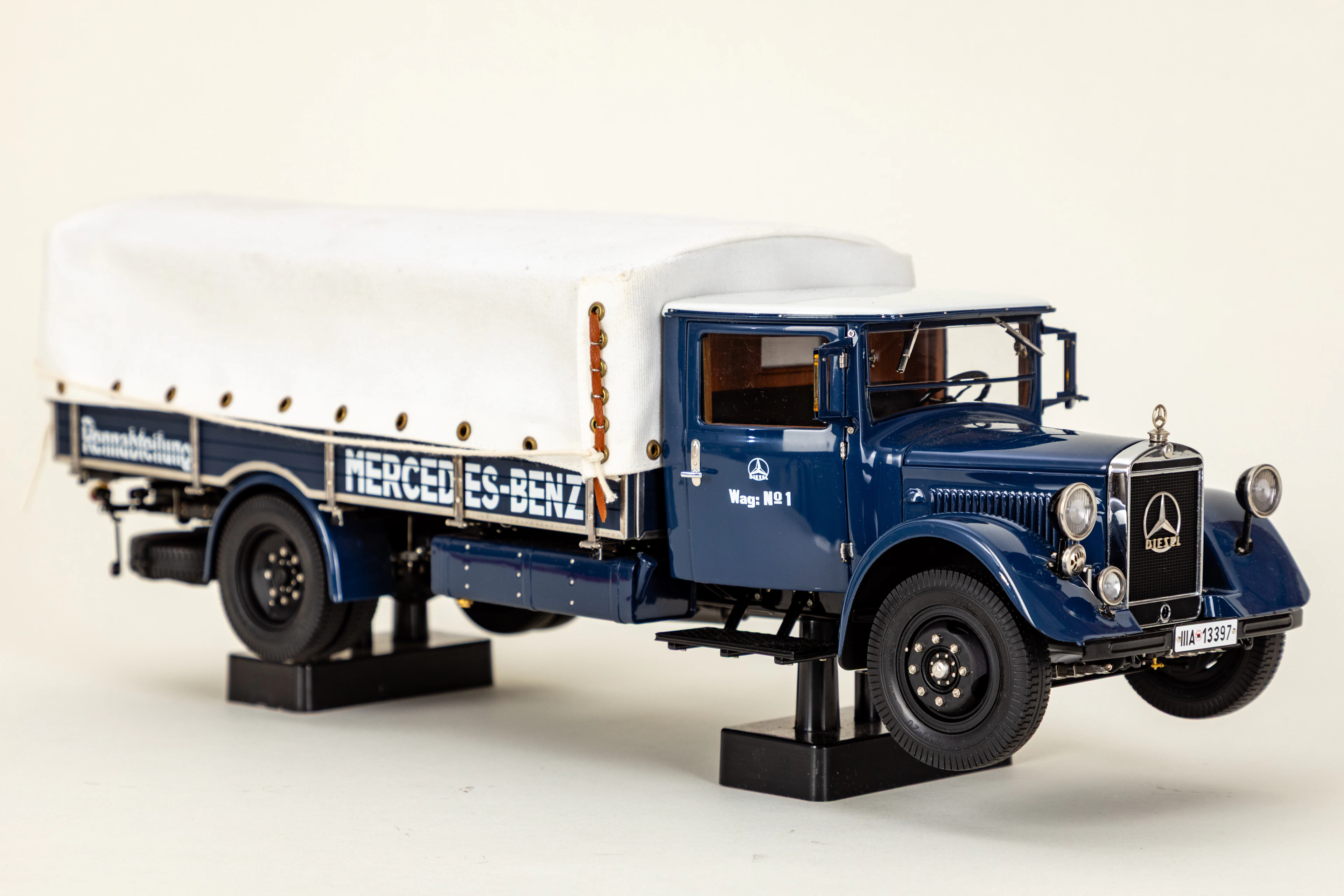CMC, Mercedes Benz LKW Rennabteilung / Renntransporter inkl. Orig