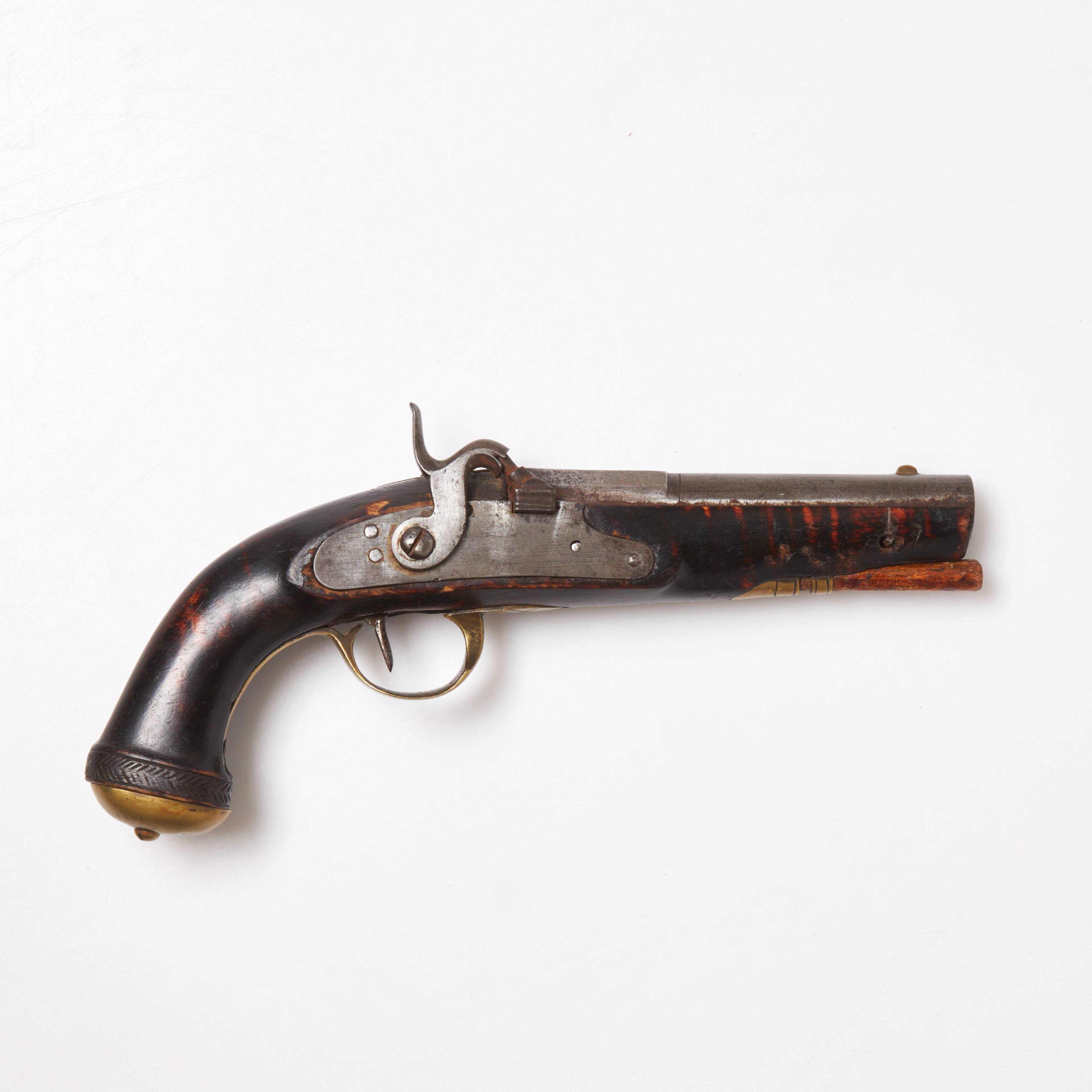SLAGLÅSPISTOL. Oktagonalt kammarstycke, beslag i mässing, 1800-talets