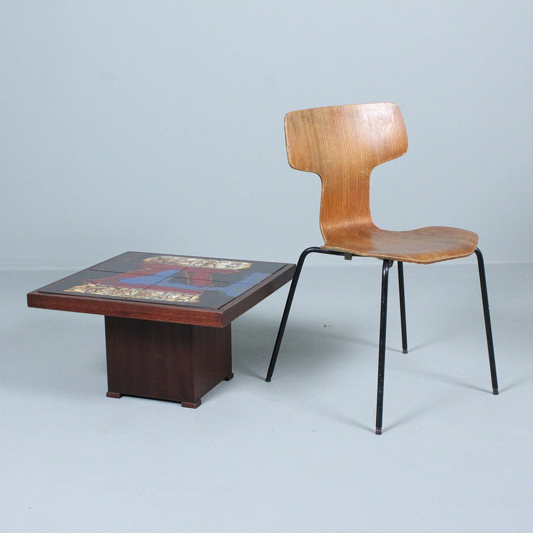 KYLLIKKI SALMENHAARA (1915 – 1981). Couchtisch / Coffee Table, Mahagoni-Holz