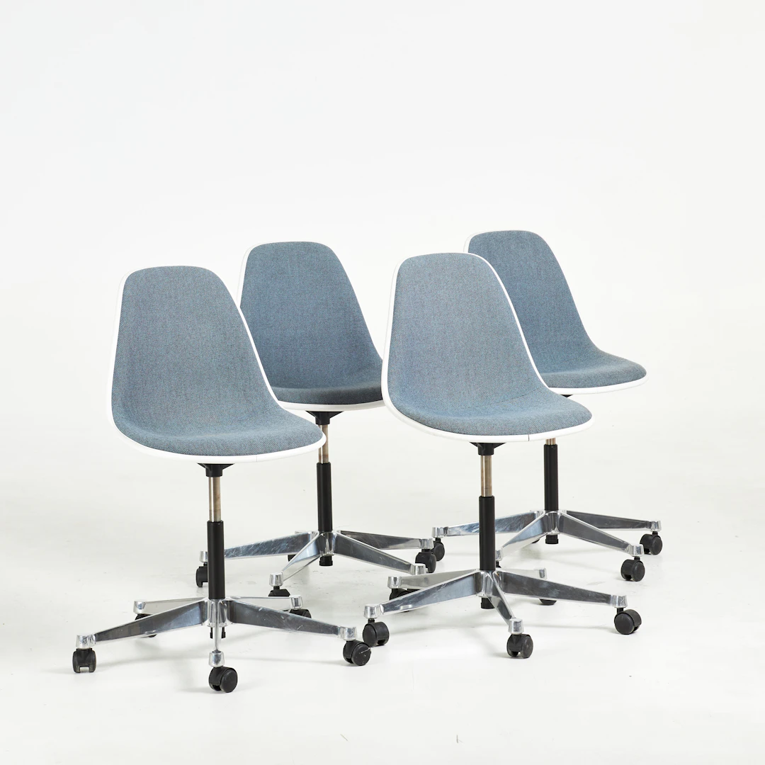 CHARLES & RAY EAMES. 4 st, "Plastic Chair PSCC'", stoppad sits, Vitra.