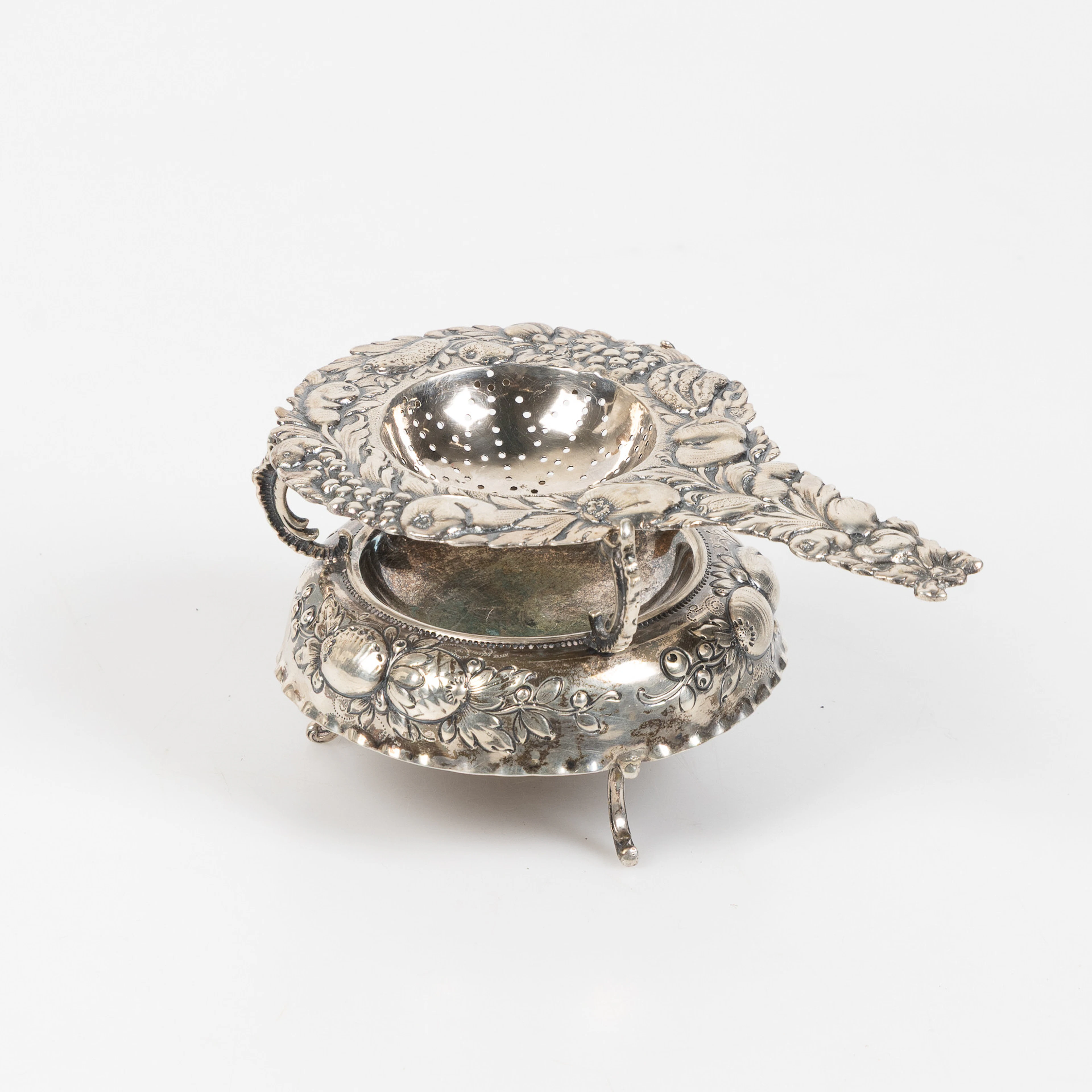AXEL LARSSON. Tesil med ställ, Helsingborg, 1916, silver.