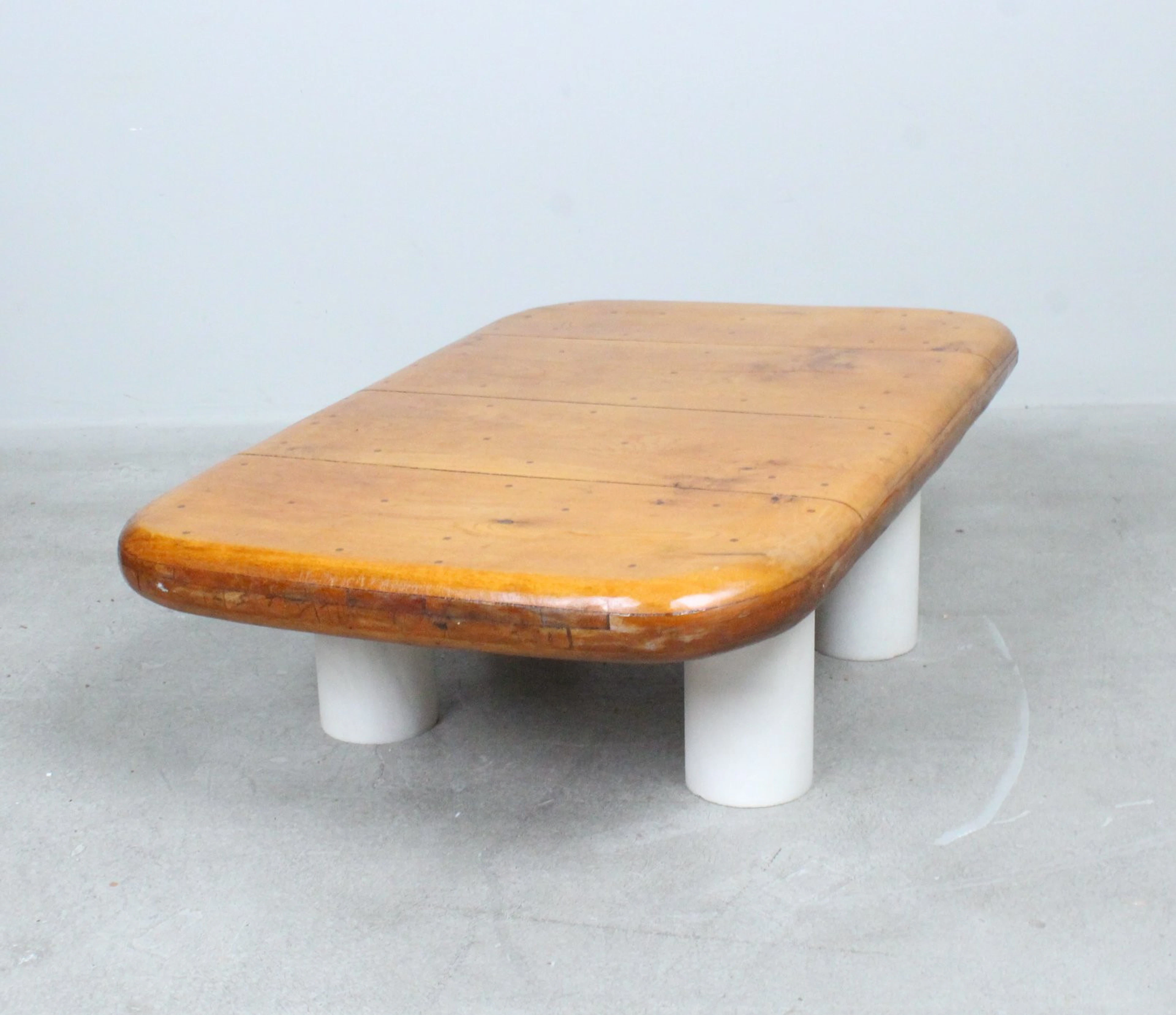 Brutalistischer Coffee Table, massiv.