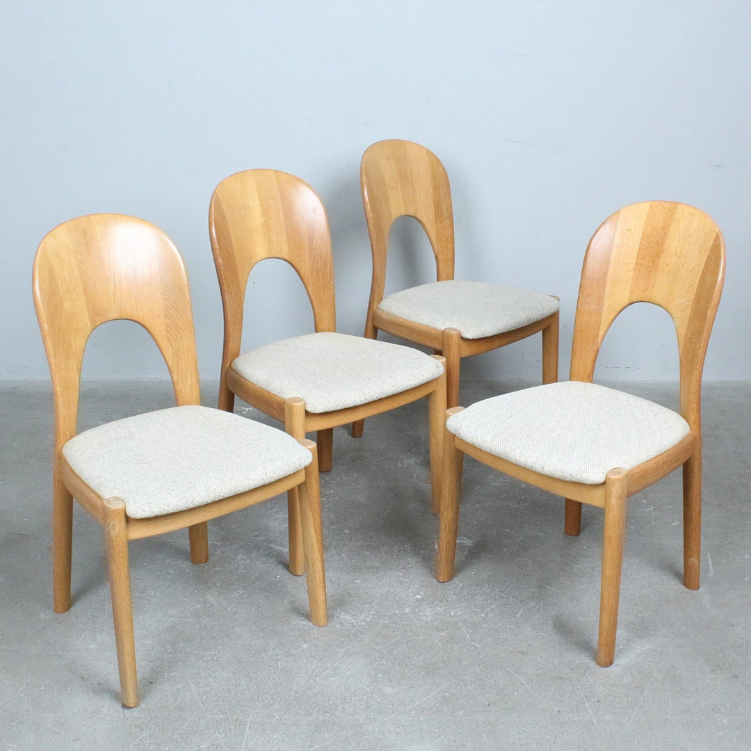 IELS KOEFOED. für Koefoeds Hornslet, Vier Esszimmerstühle/Stühle