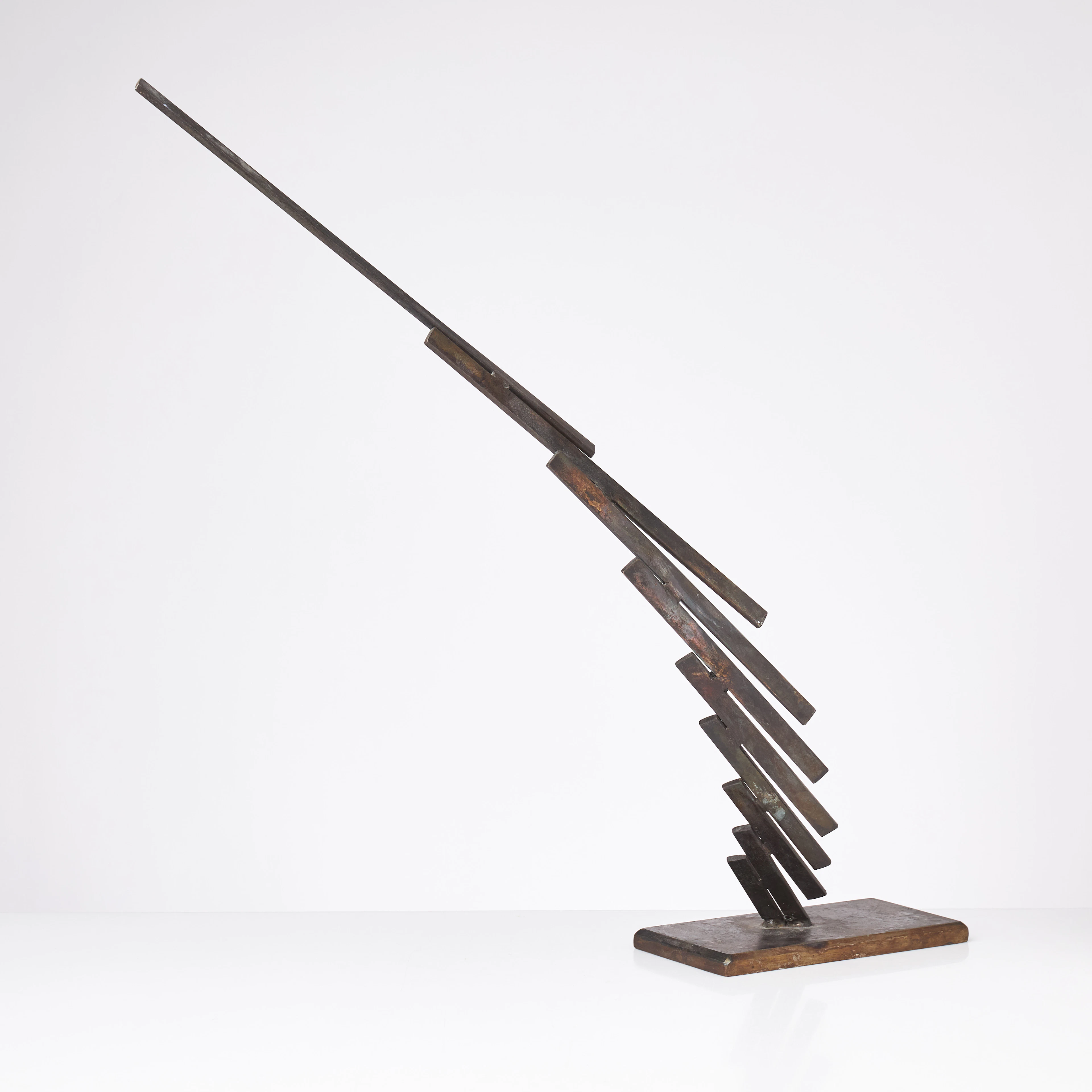 OSCAR REUTERSVÄRD. "Acceleration", skulptur, järn, signerad.