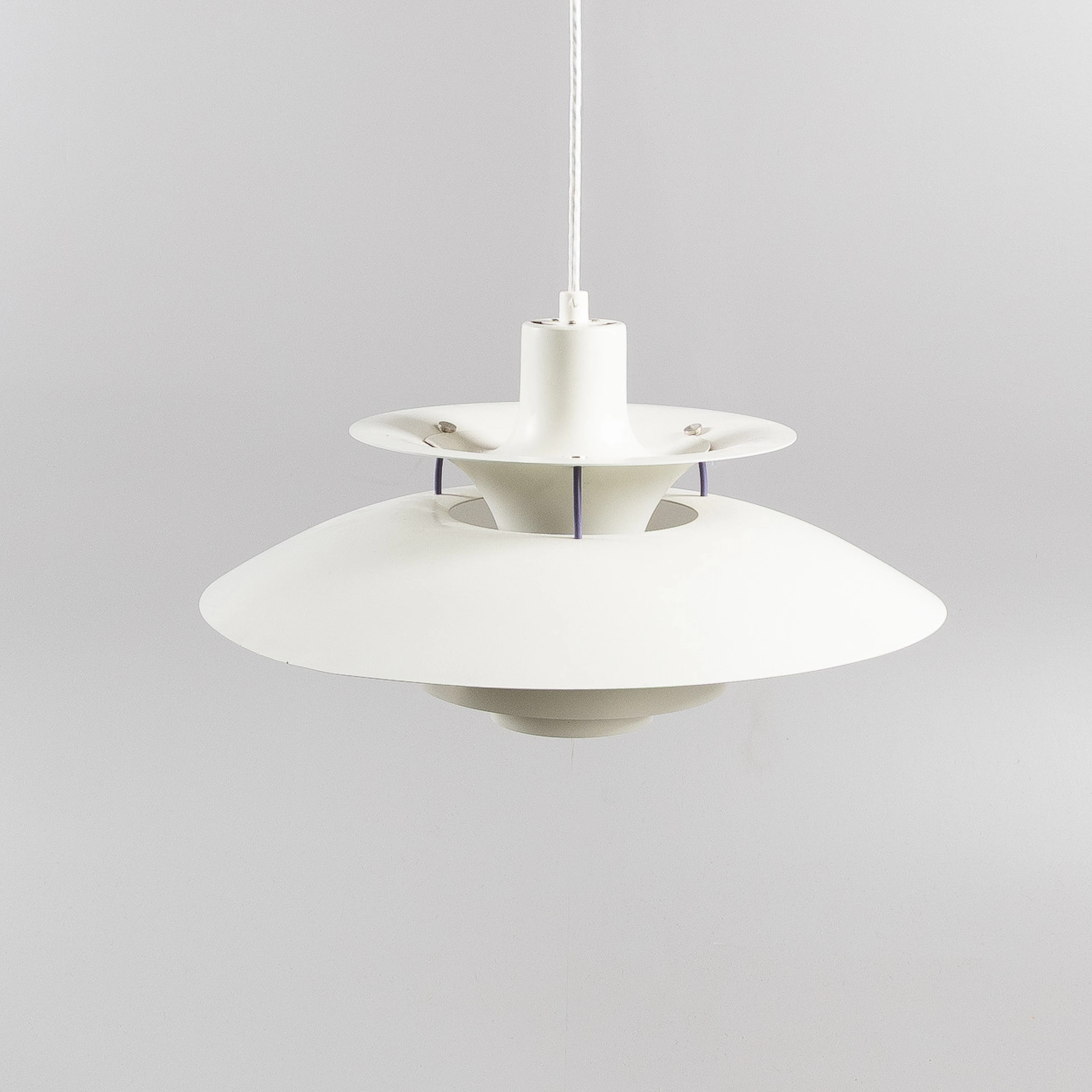 POUL HENNINGSEN. PH-lampa, "PH-5", Louis Poulsen, Danmark.