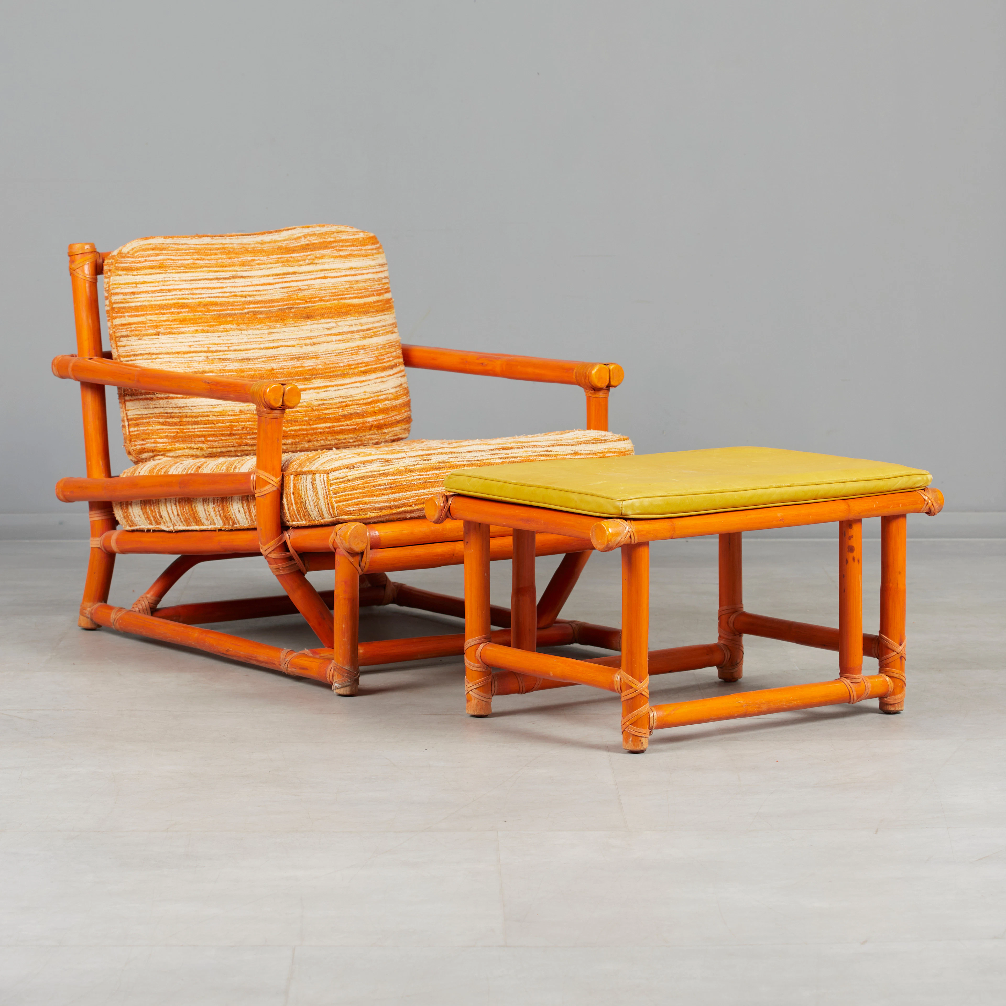 LYDA LEVI. McGuire, Sessel / Lounge Chair und Ottomane, Rattan, Textil