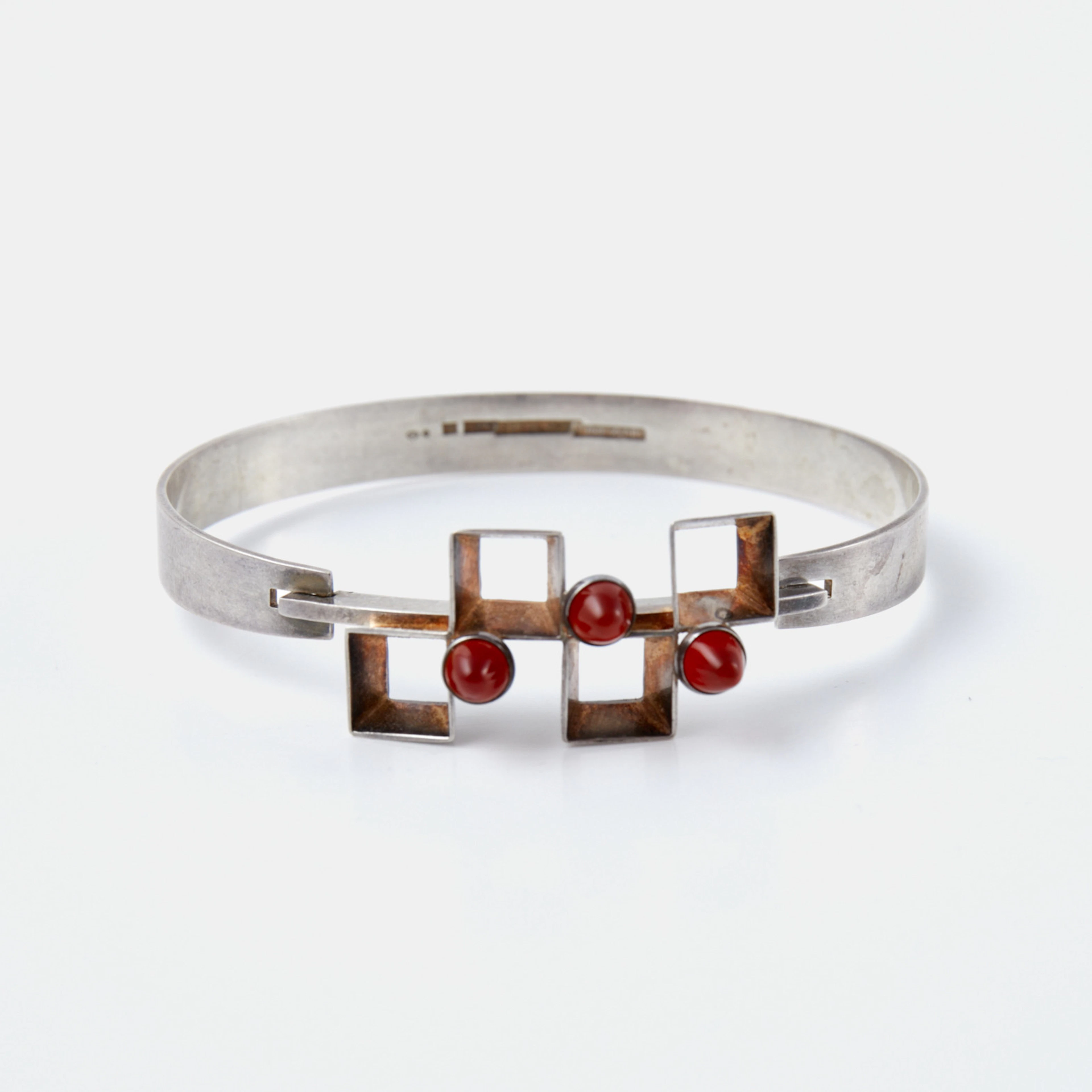 ARMRING, sterlingsilver, sockertoppslipade karneoler, Kultasepät Salovaara