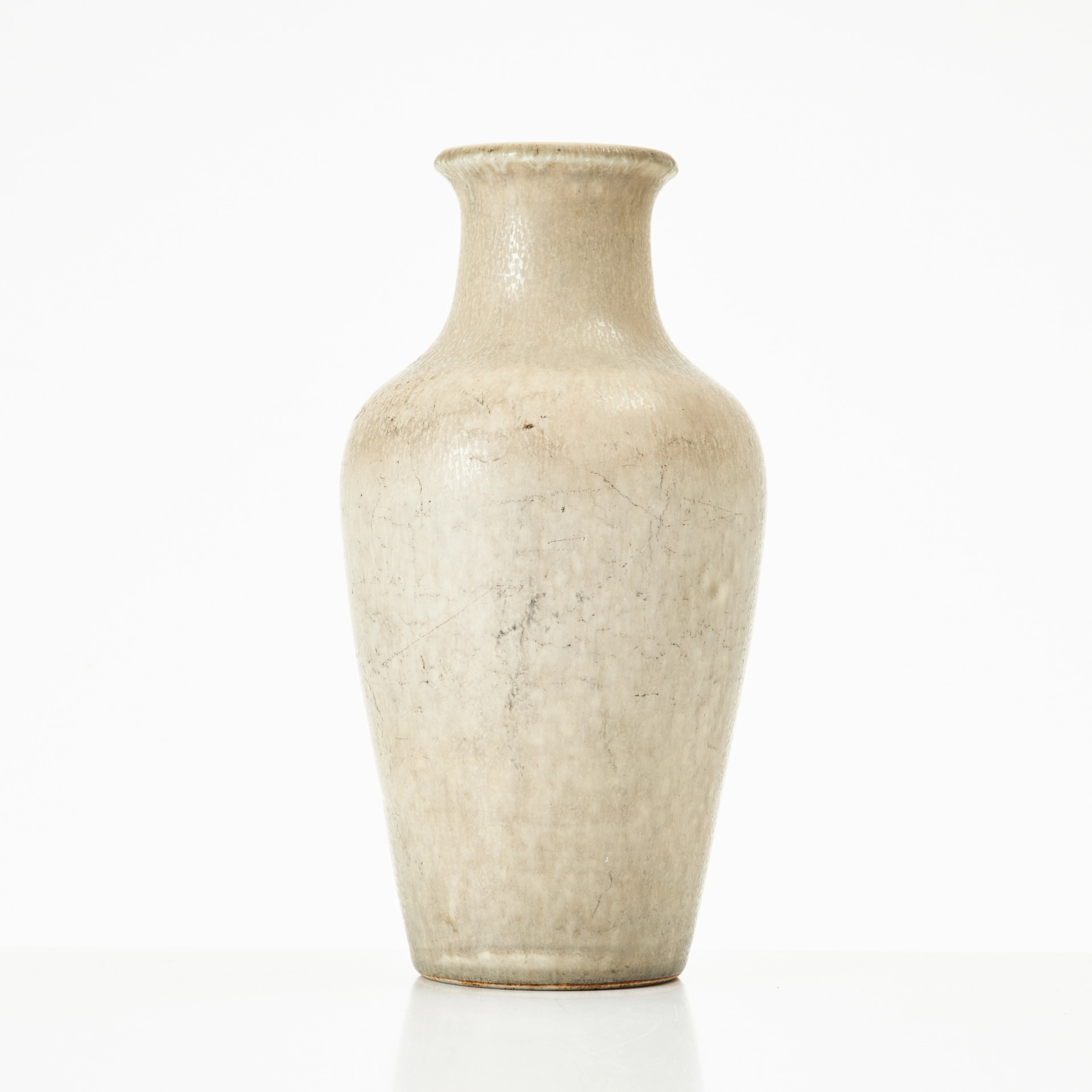 GUNNAR NYLUND. (Sverige, 1904–1997). Vas, glaserat stengods, monogramsignerad