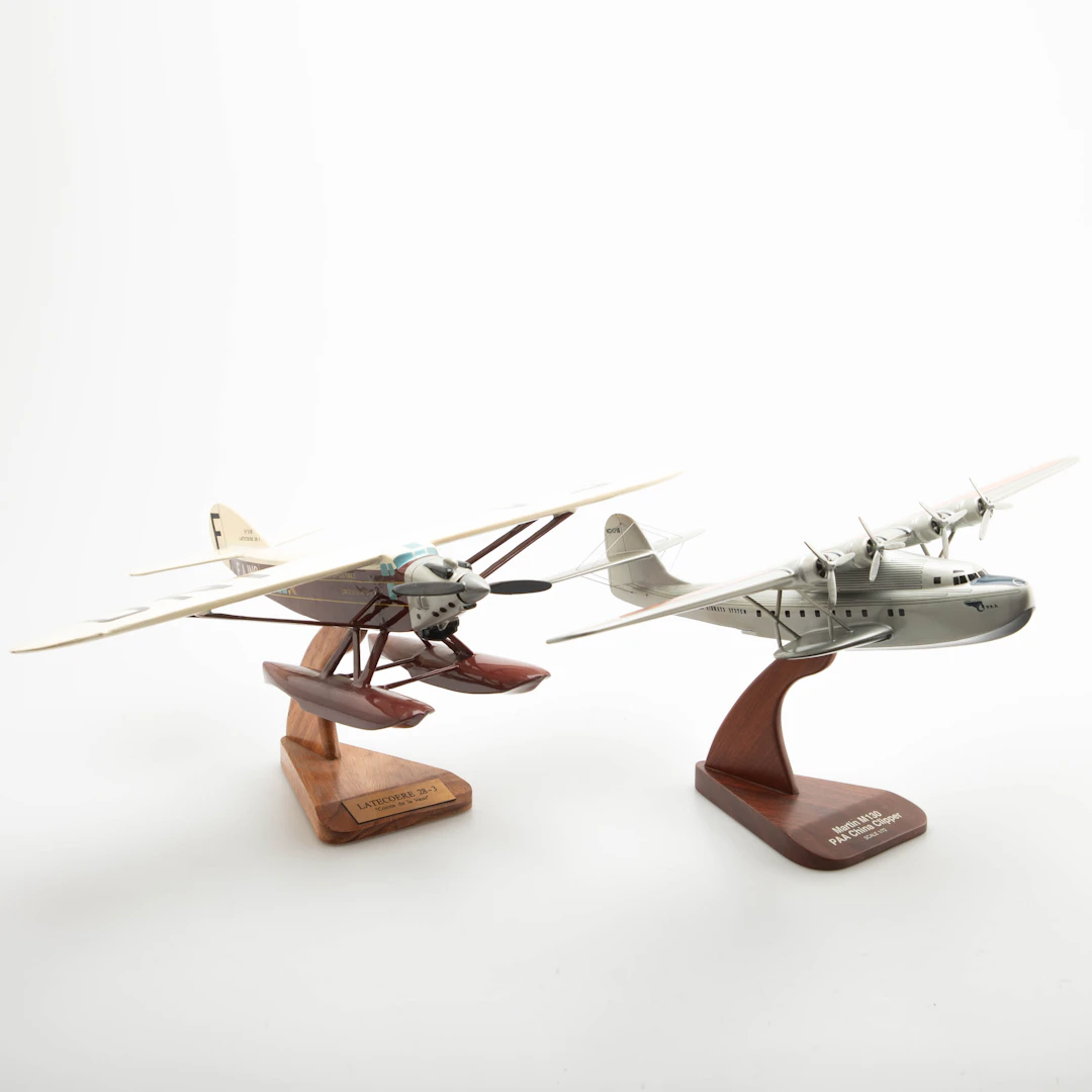 Zwei Standflugzeugmodelle: Latécoère 28-3 und China Clipper Martin